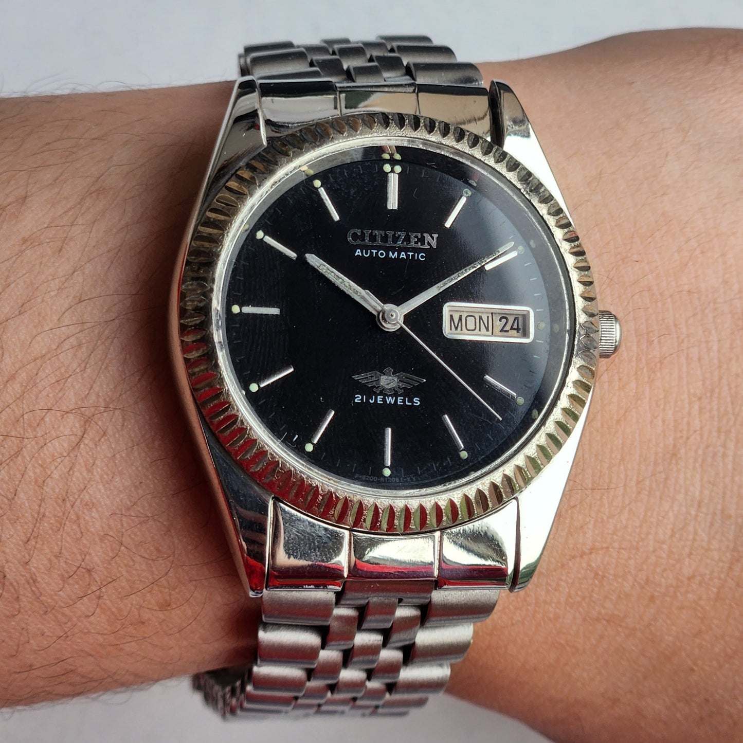 Vintage 1974 Original Citizen Automatic 8200 Black Face 21 Jewels Day-Date Japanese Men's Wrist Watch EG172