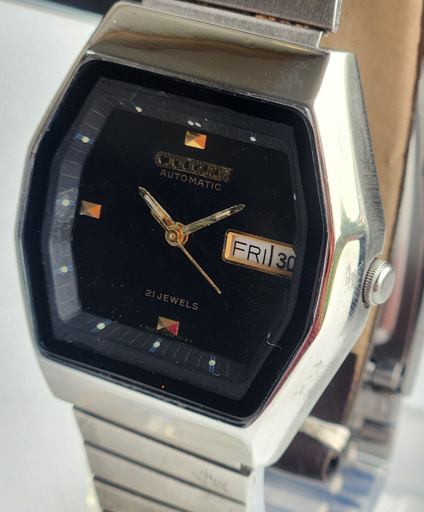 Vintage 1981 Original Citizen Automatic 8200 Black Face 21 Jewels Day-Date Japanese Men's Wrist Watch EG176