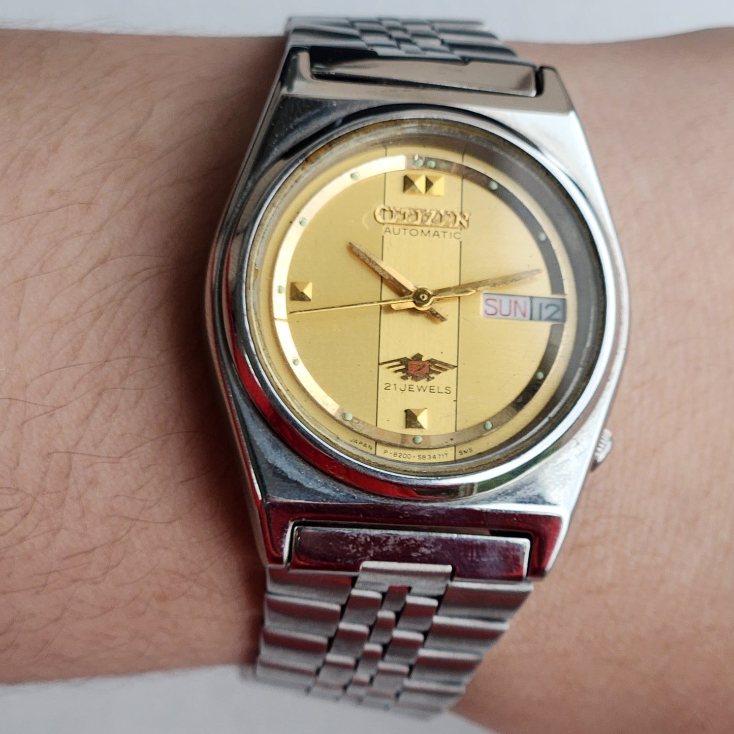 Vintage 1980 Original Citizen Automatic 8200 Golden Face 21 Jewels Day-Date Japanese Men's Wrist Watch EG182