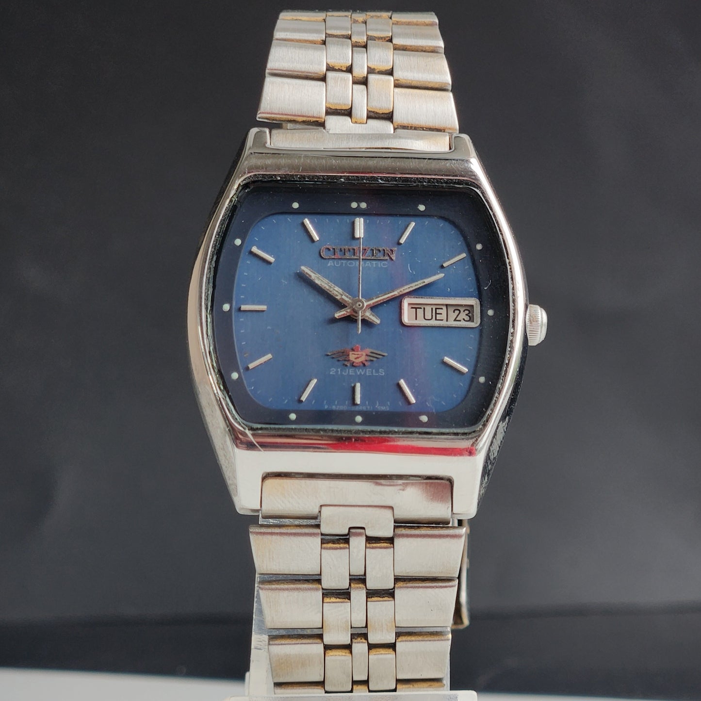 Vintage 1983 Original Citizen Automatic 8200 Blue Face 21 Jewels Day-Date Japanese Men's Wrist Watch EG183