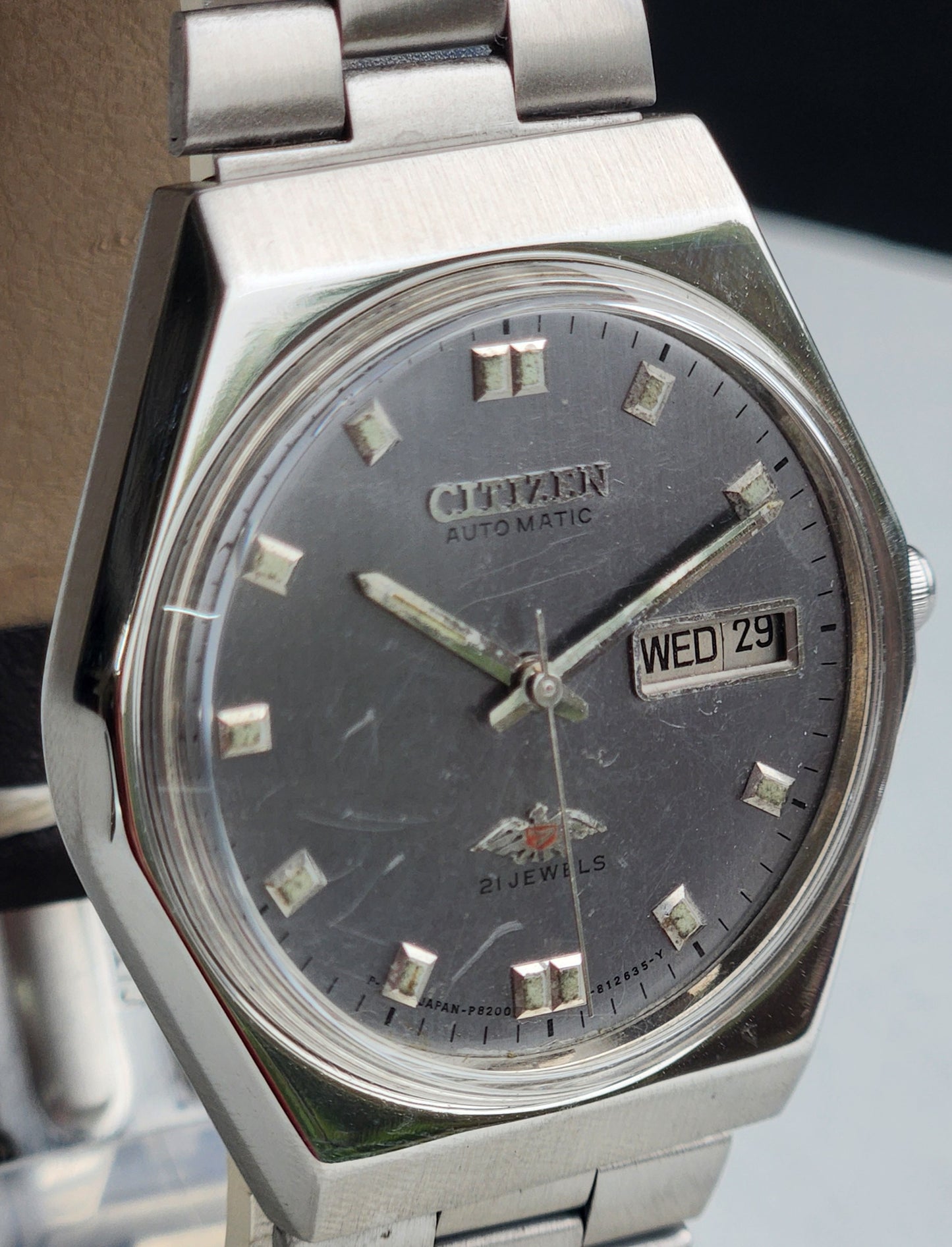 Vintage 1981 Original Citizen Automatic 8200 Silver Face 21 Jewels Day-Date Japanese Men's Wrist Watch EG184