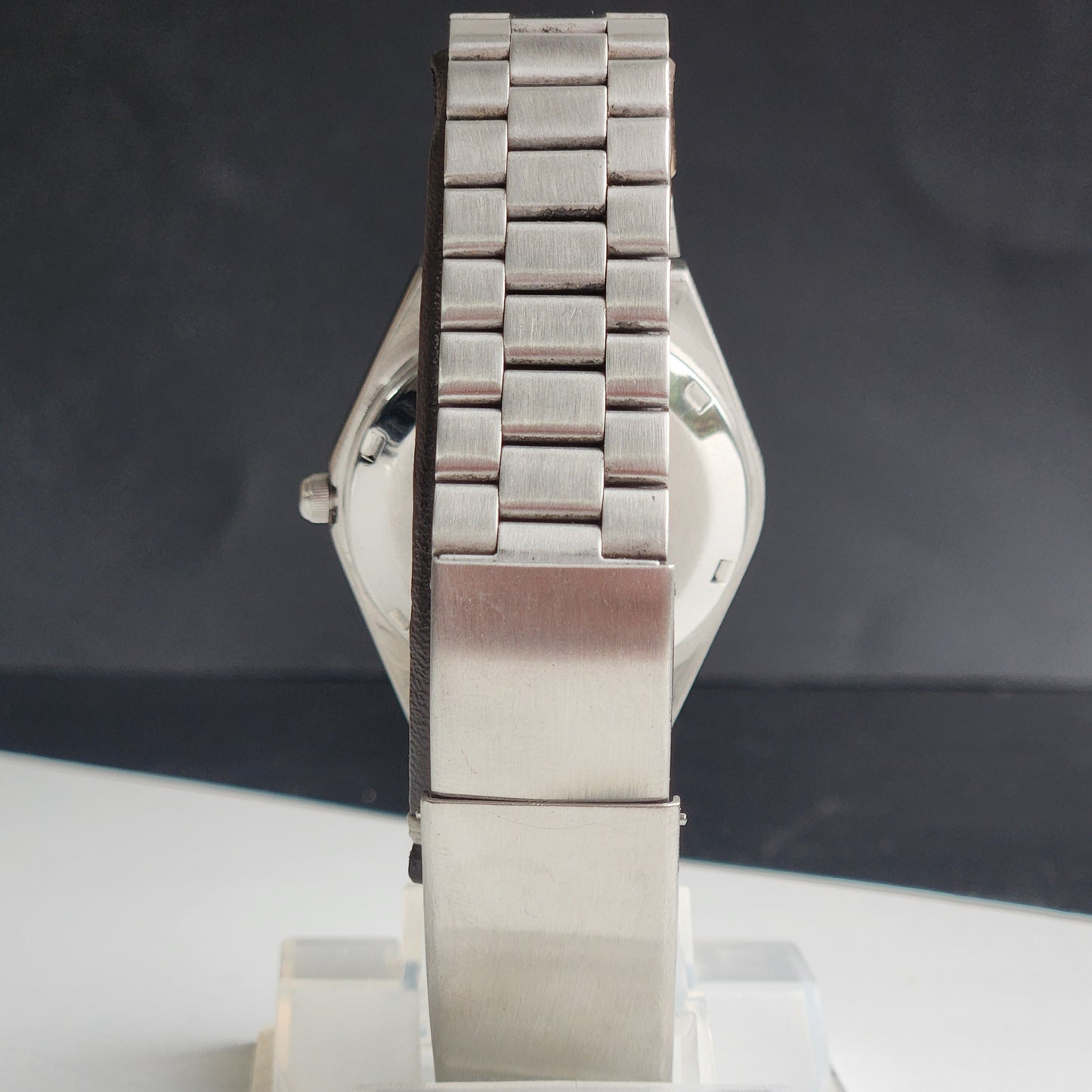 Vintage 1981 Original Citizen Automatic 8200 Silver Face 21 Jewels Day-Date Japanese Men's Wrist Watch EG184
