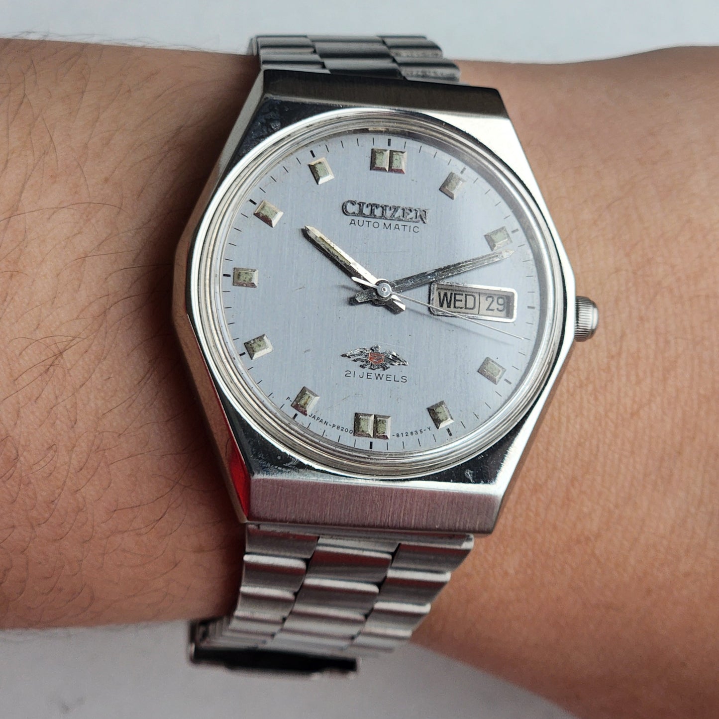 Vintage 1981 Original Citizen Automatic 8200 Silver Face 21 Jewels Day-Date Japanese Men's Wrist Watch EG184
