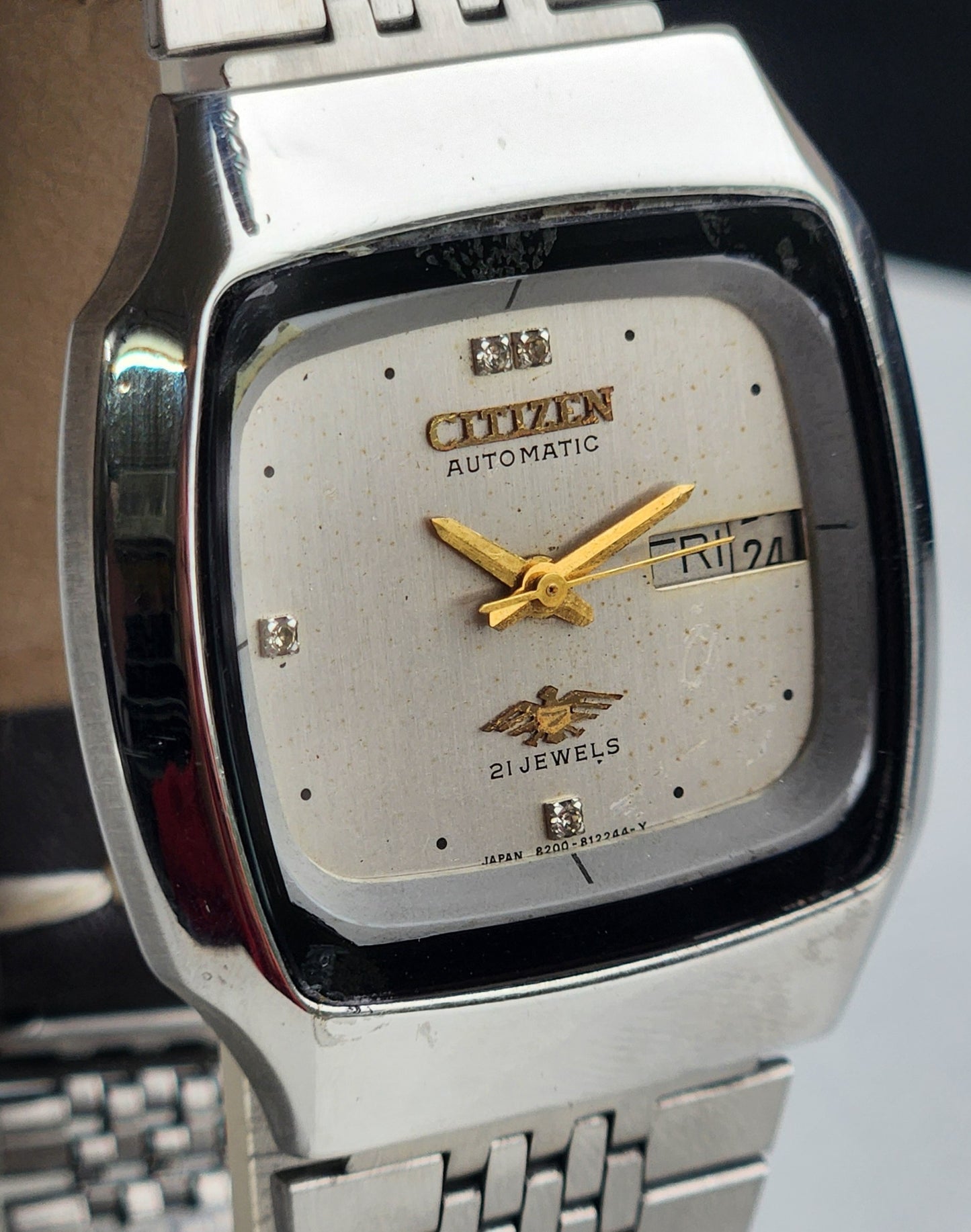 Vintage 1975 Original Citizen Automatic 8200 Silver Face 21 Jewels Day-Date Japanese Men's Wrist Watch EG185