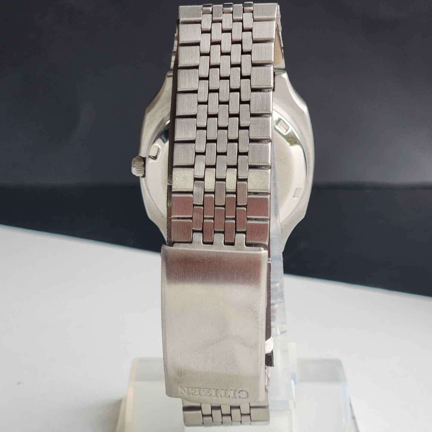 Vintage 1975 Original Citizen Automatic 8200 Silver Face 21 Jewels Day-Date Japanese Men's Wrist Watch EG185