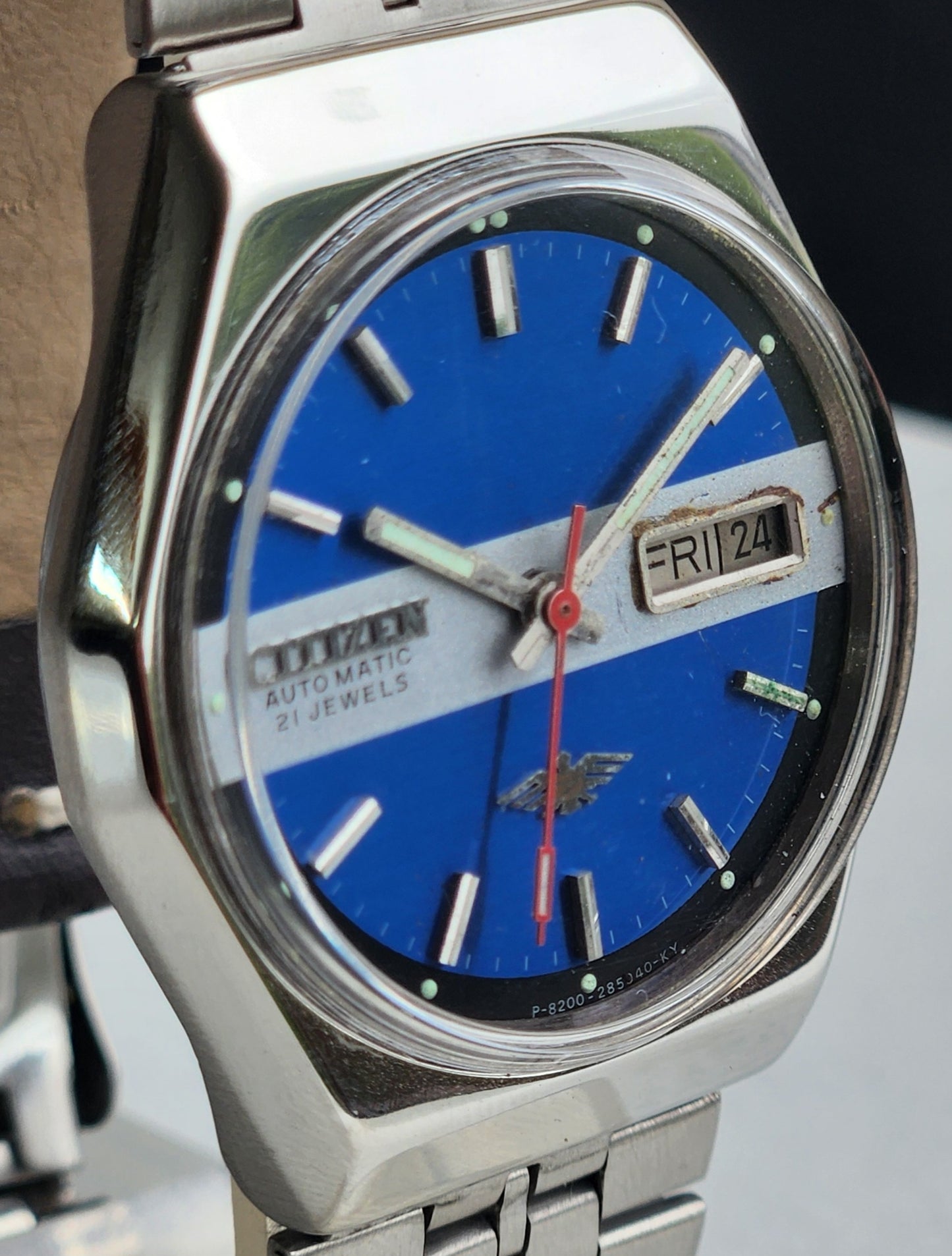 Vintage 1976 Original Citizen Automatic 8200 Blue Face 21 Jewels Day-Date Japanese Men's Wrist Watch EG194