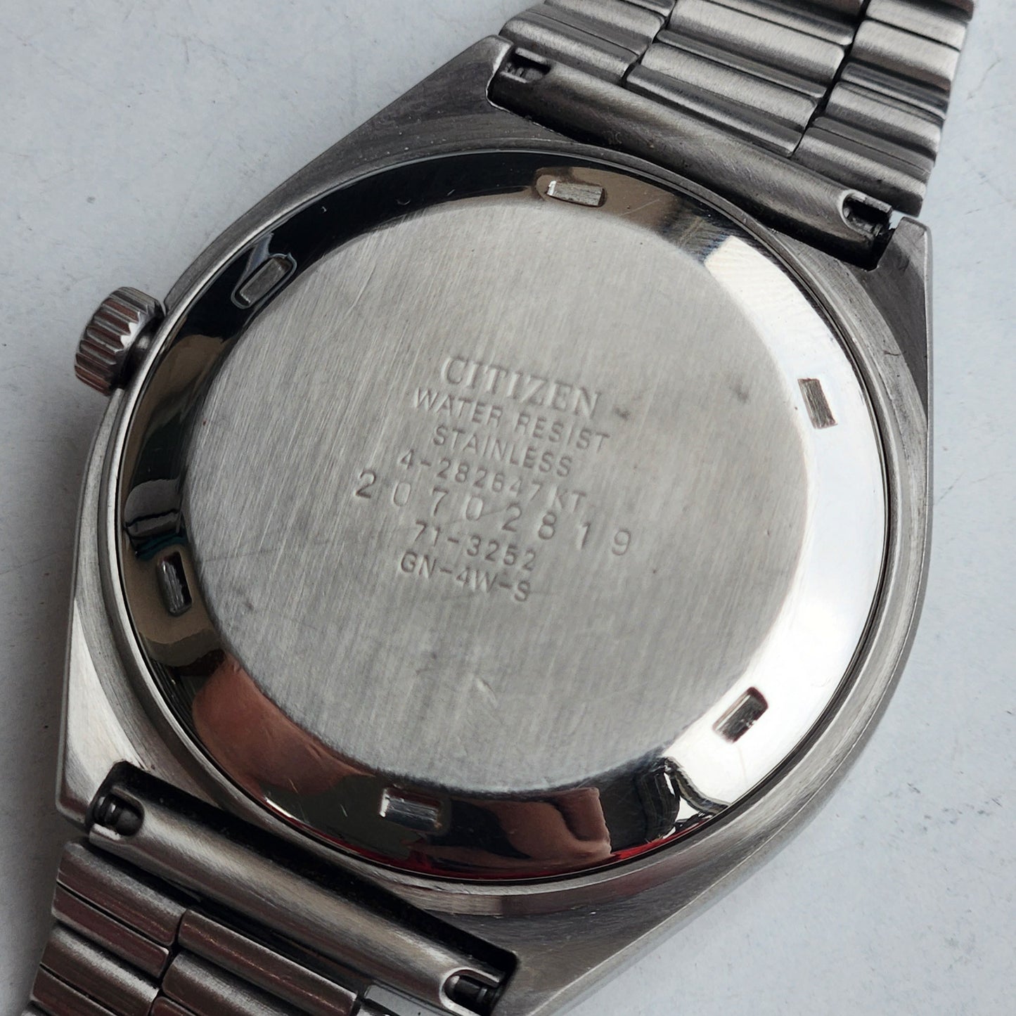 Vintage 1982 Original Citizen Automatic 8200 Grey Face 21 Jewels Day-Date Japanese Men's Wrist Watch EG180