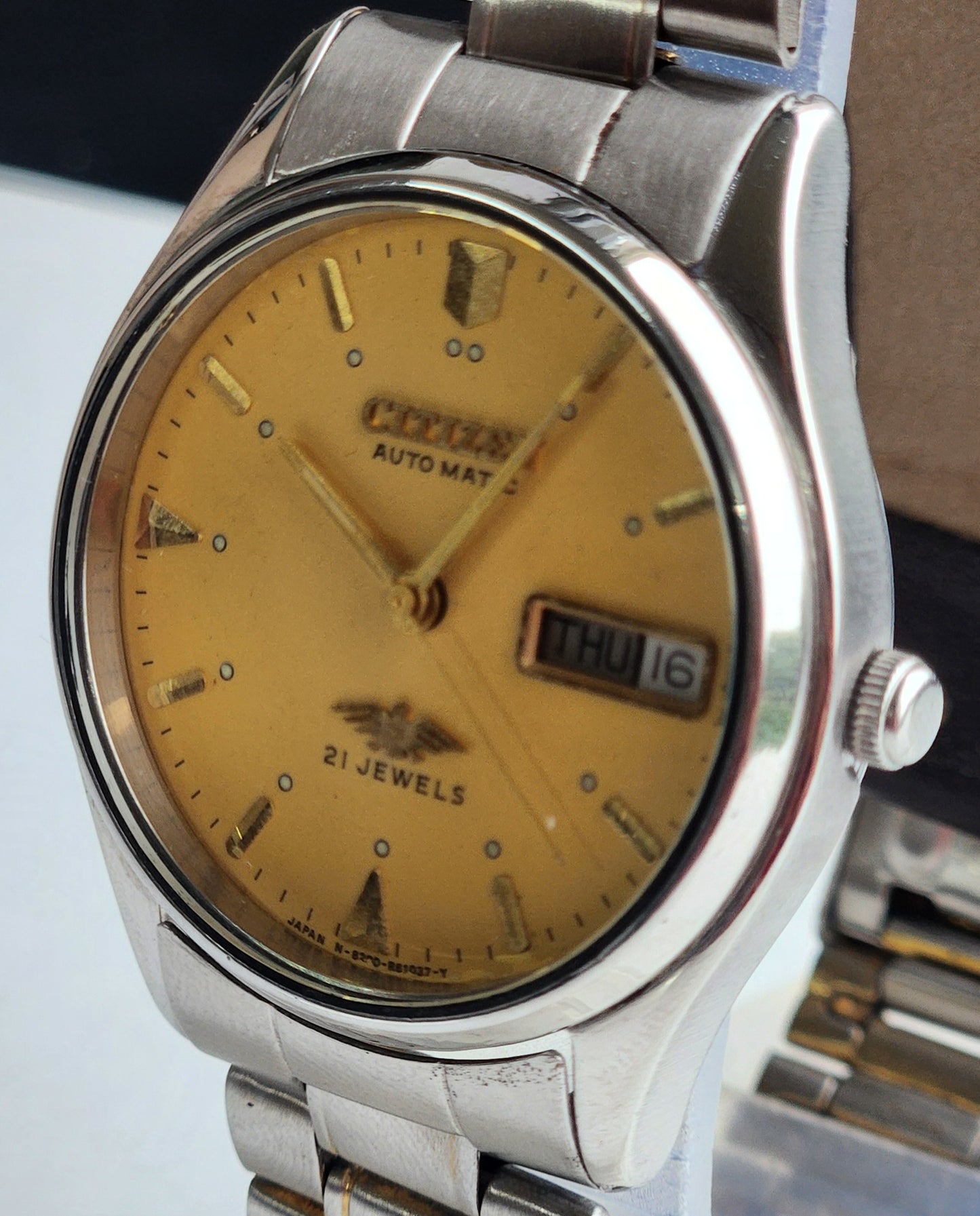 Vintage 1978 Original Citizen Automatic 8200 Golden Face 21 Jewels Day-Date Japanese Men's Wrist Watch EG195