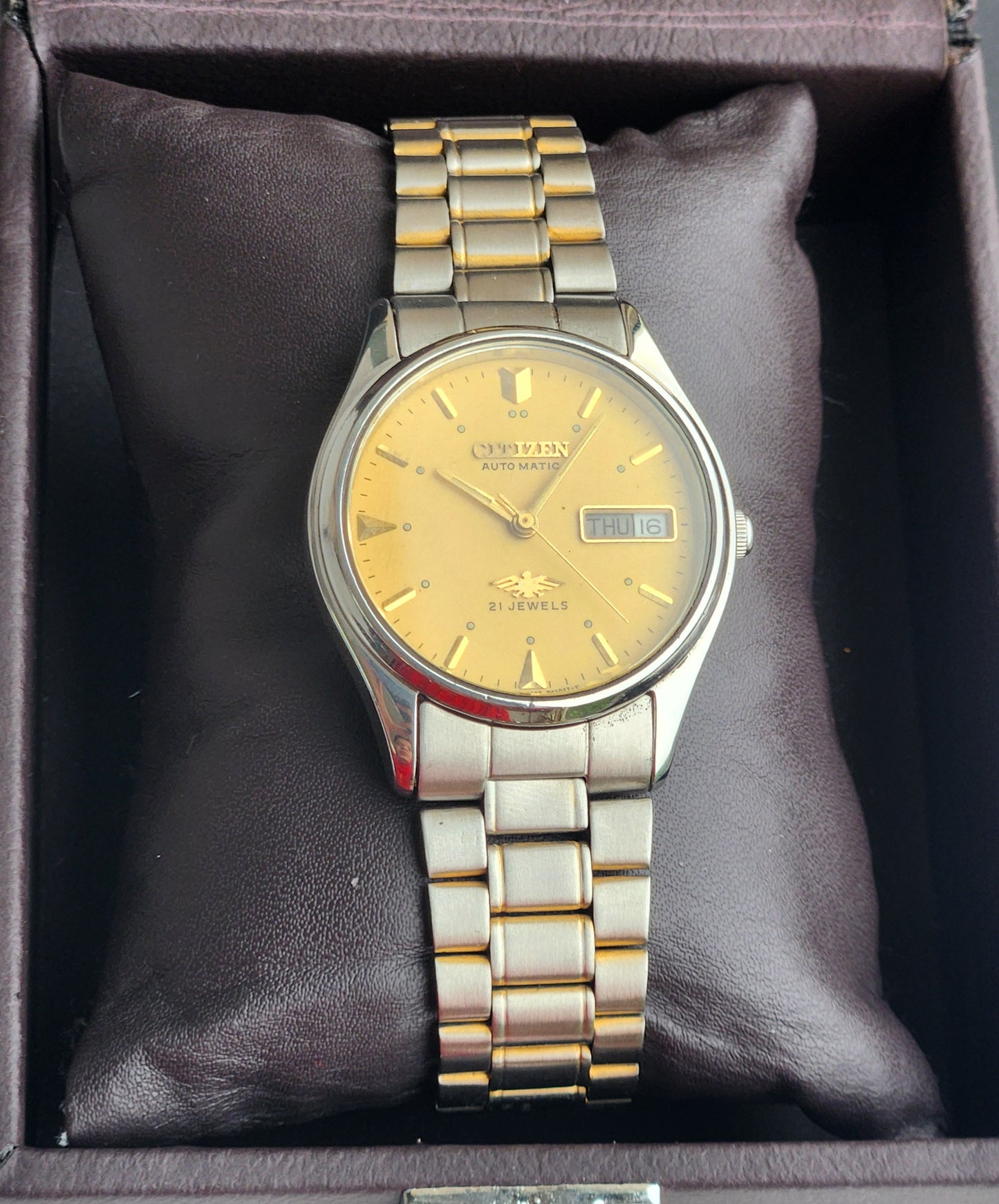Vintage 1978 Original Citizen Automatic 8200 Golden Face 21 Jewels Day-Date Japanese Men's Wrist Watch EG195
