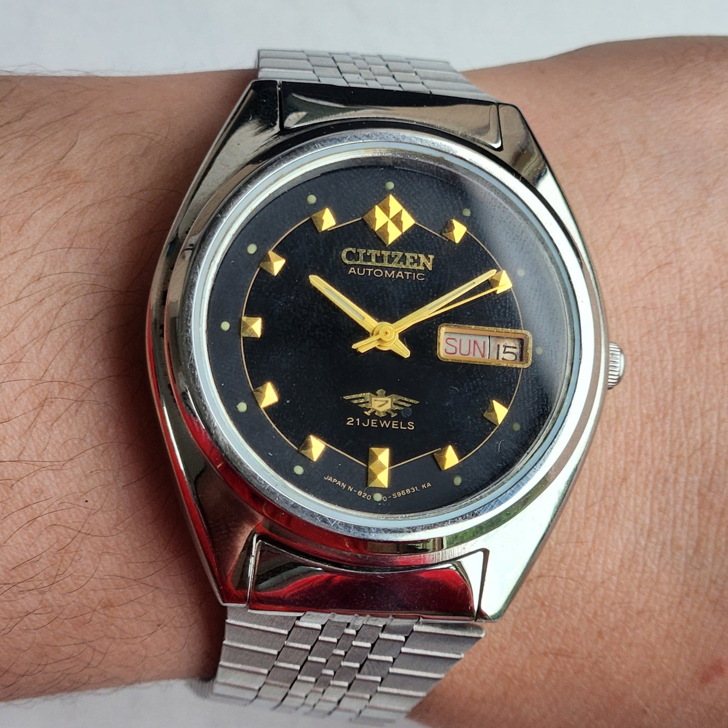 Vintage 1976 Original Citizen Automatic 8200 Black Face 21 Jewels Day-Date Japanese Men's Wrist Watch EG197