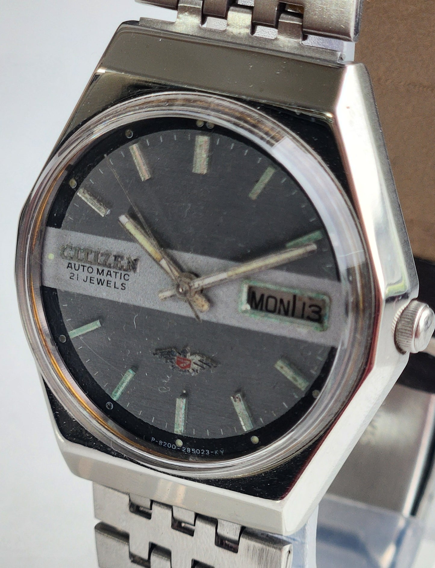 Vintage 1978 Original Citizen Automatic 8200 Grey Face 21 Jewels Day-Date Japanese Men's Wrist Watch EG198