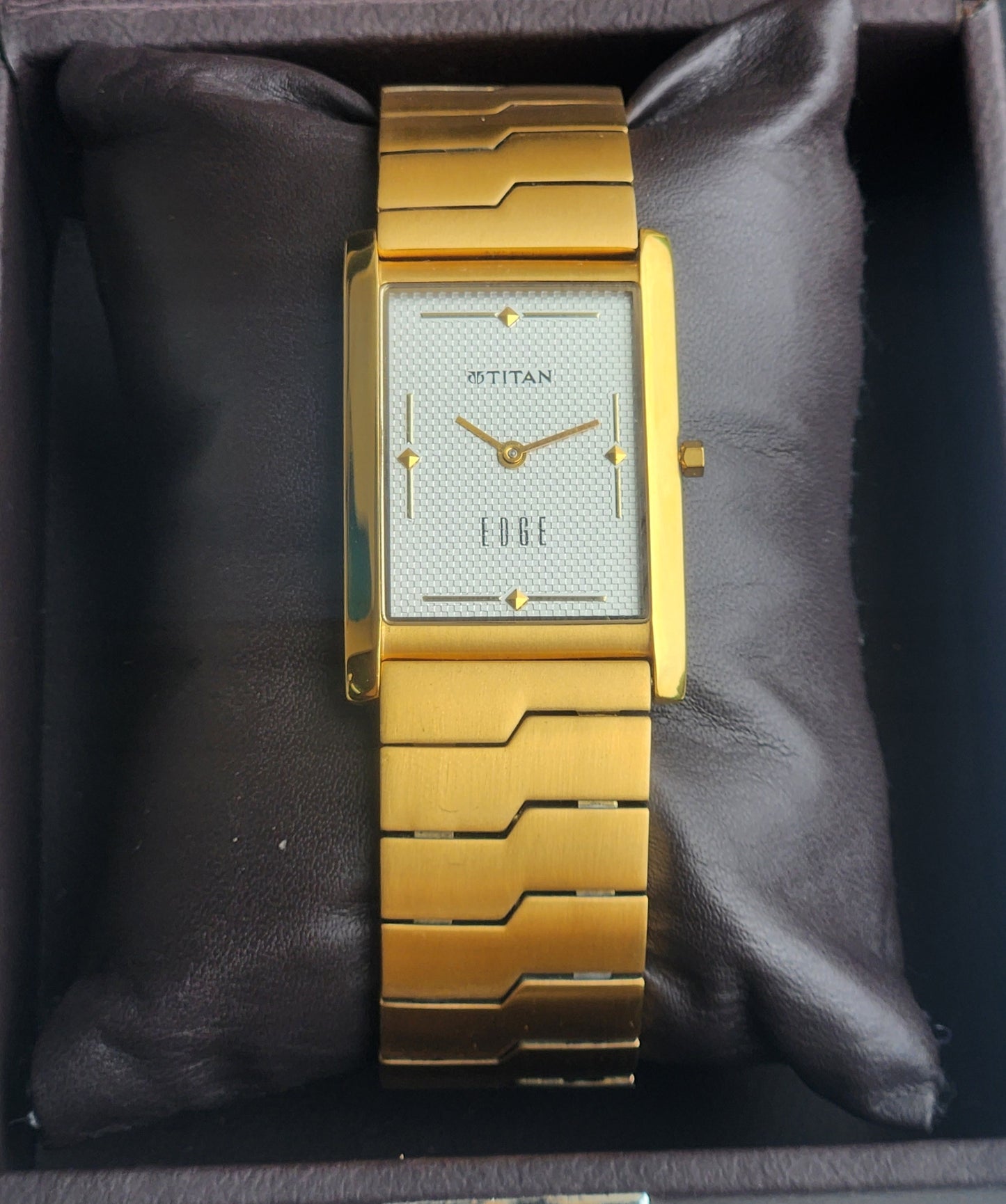 Original TITAN EDGE 1043YCE Rectangular White Face 25MM Case Men's Watch H64