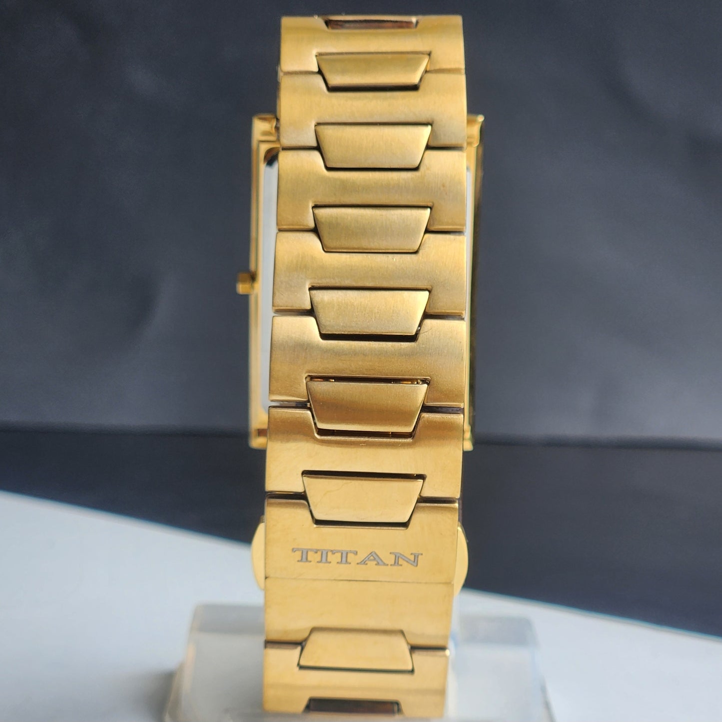 Original TITAN EDGE 1514YAA Rectangular Black Face 28MM Case Men's Watch H65
