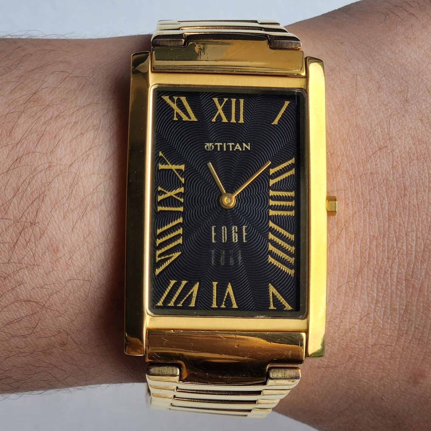 Original TITAN EDGE 1514YAA Rectangular Black Face 28MM Case Men's Watch H66