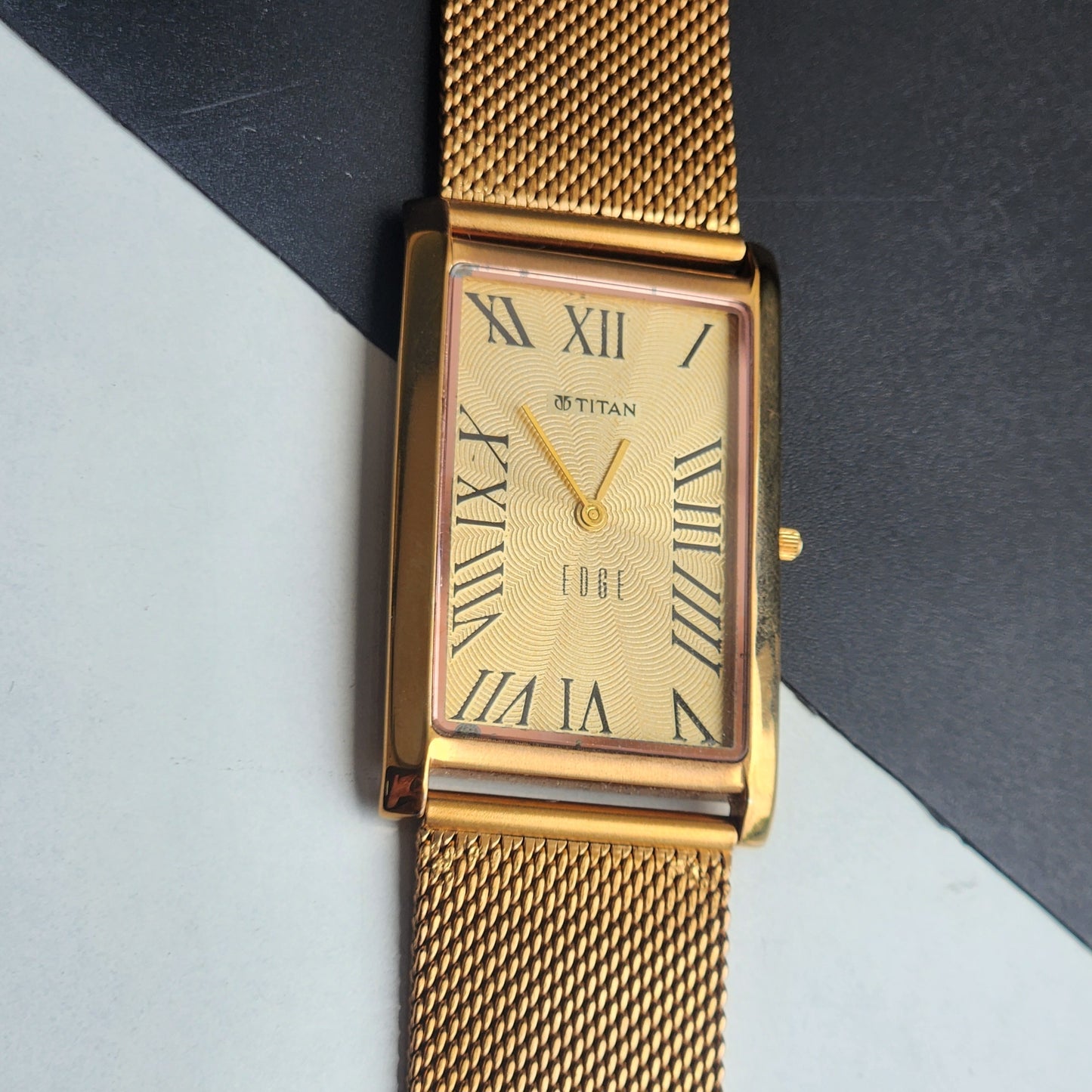 Original TITAN EDGE 1514YAA Rectangular Golden Face 28MM Case Men's Watch H67