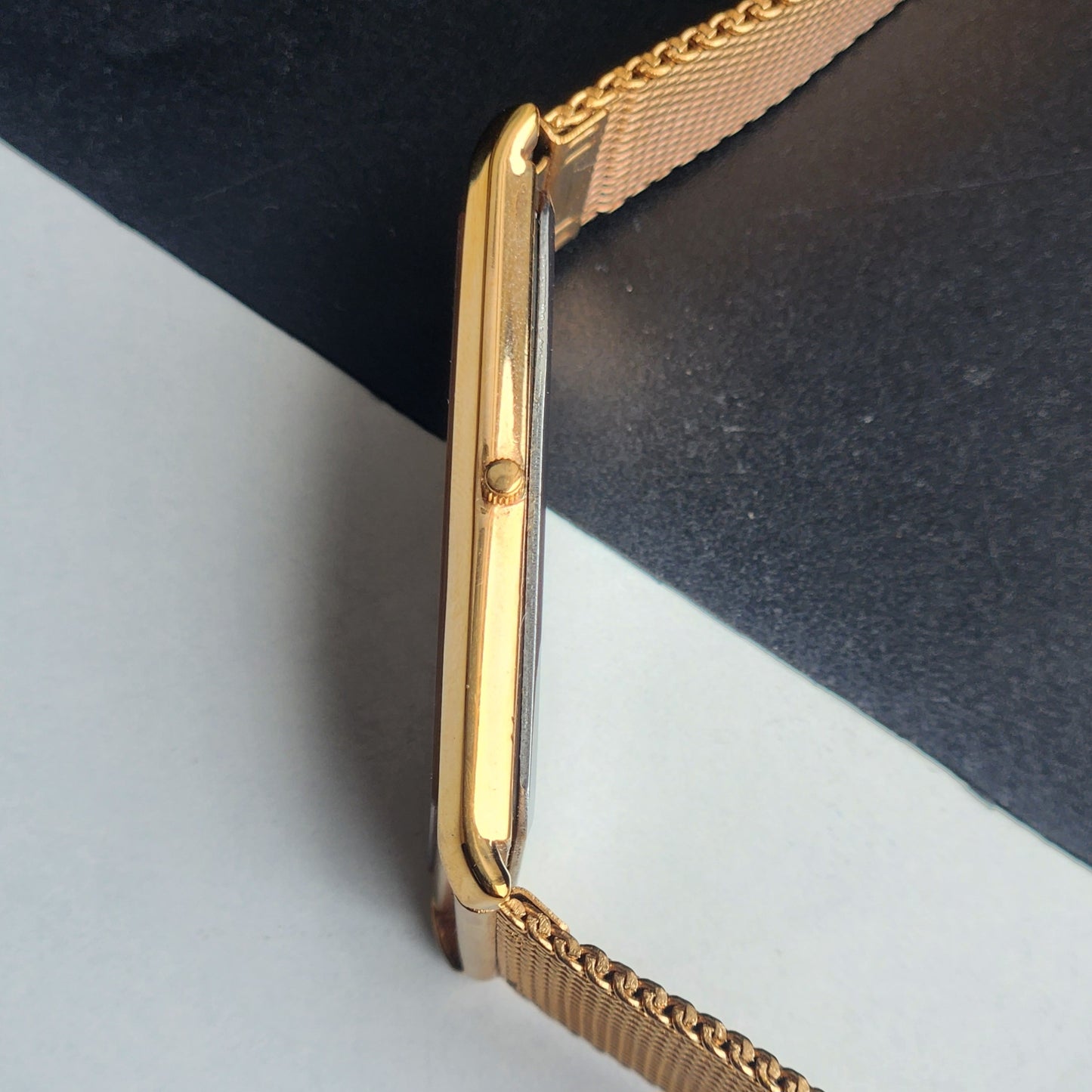 Original TITAN EDGE 1514YAA Rectangular Golden Face 28MM Case Men's Watch H67