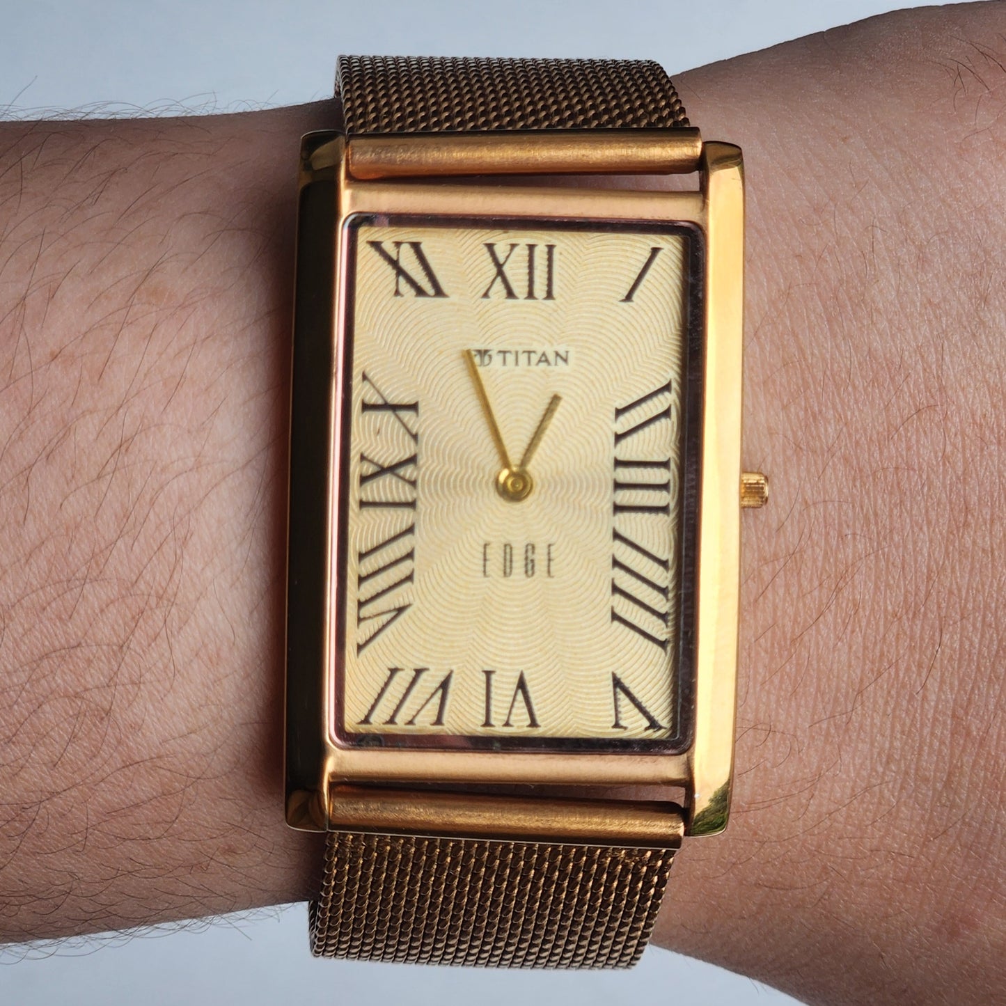Original TITAN EDGE 1514YAA Rectangular Golden Face 28MM Case Men's Watch H67