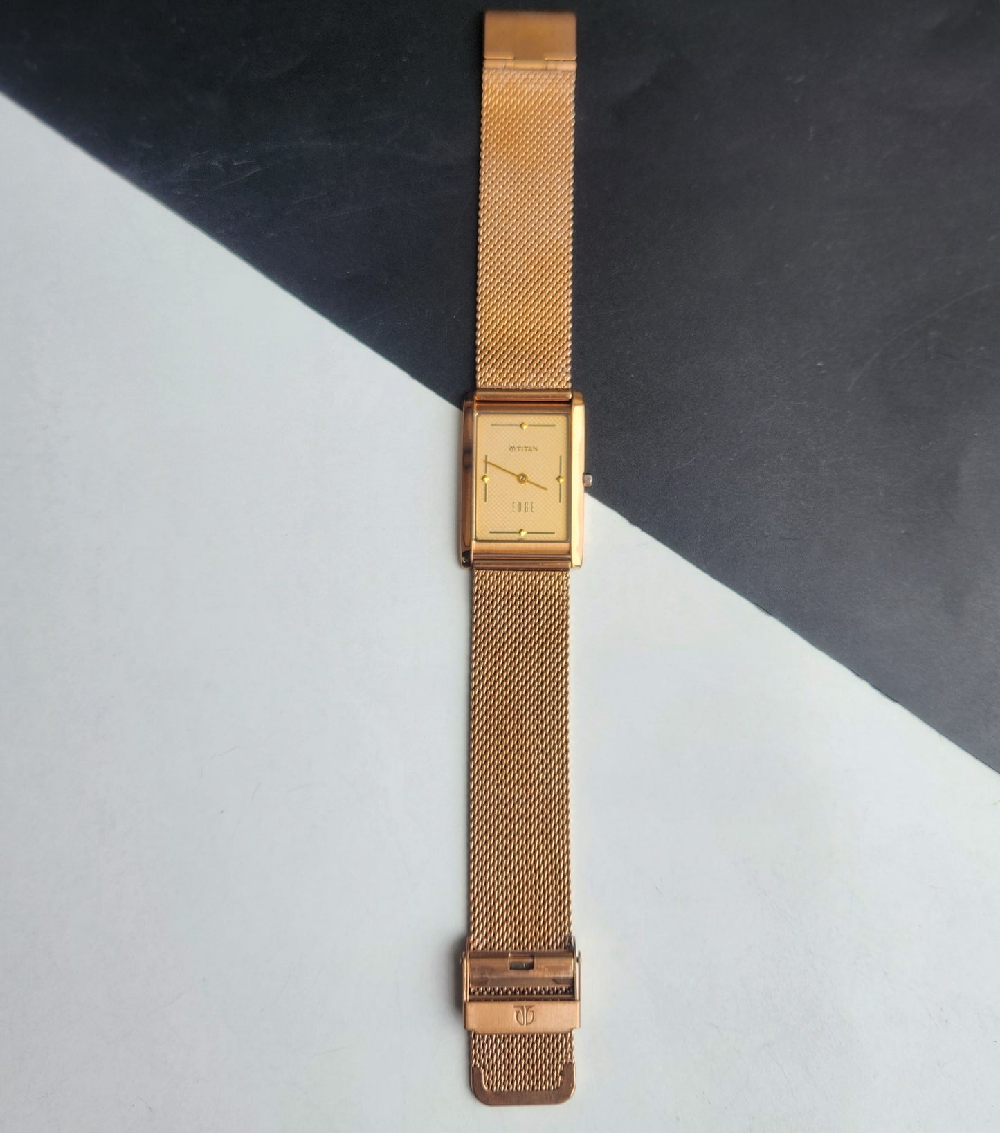 Original TITAN EDGE 679YAC Rectangular Golden Face 25MM Case Men's Watch H68