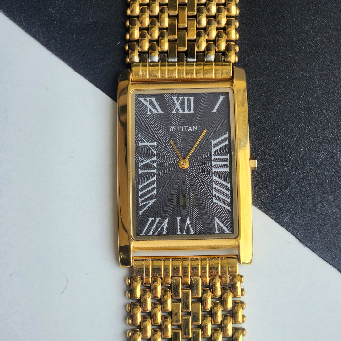 Original TITAN EDGE 1514YAA Rectangular Black Face 28MM Case Men's Watch H68