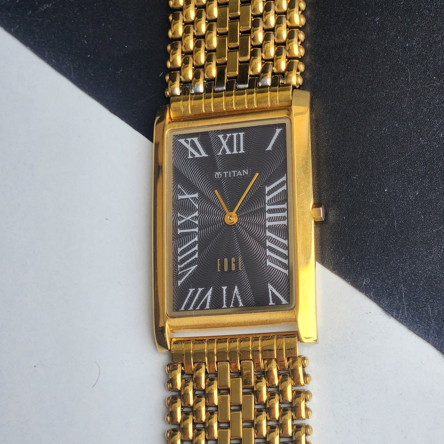 Original TITAN EDGE 1514YAA Rectangular Black Face 28MM Case Men's Watch H68