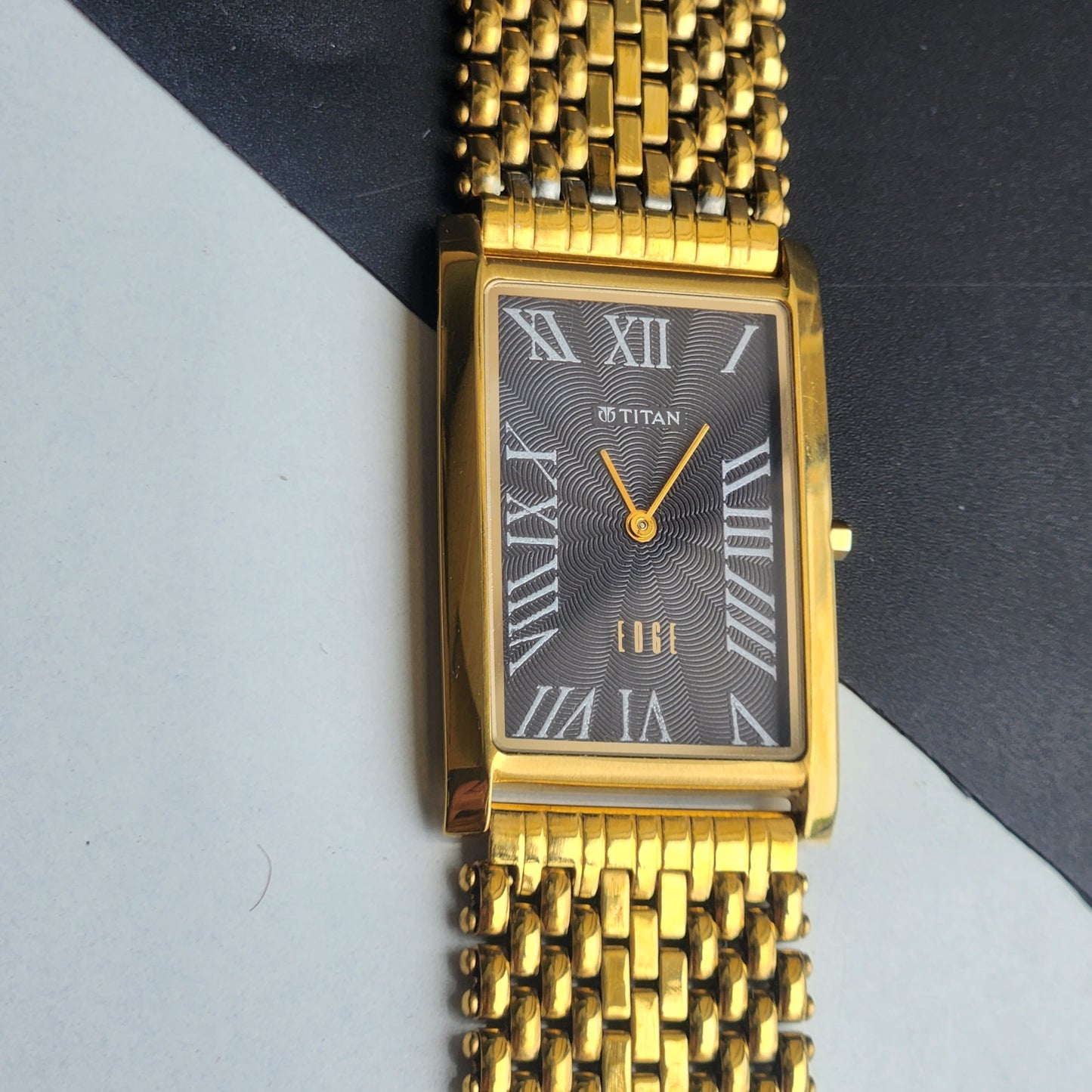 Original TITAN EDGE 1514YAA Rectangular Black Face 28MM Case Men's Watch H68