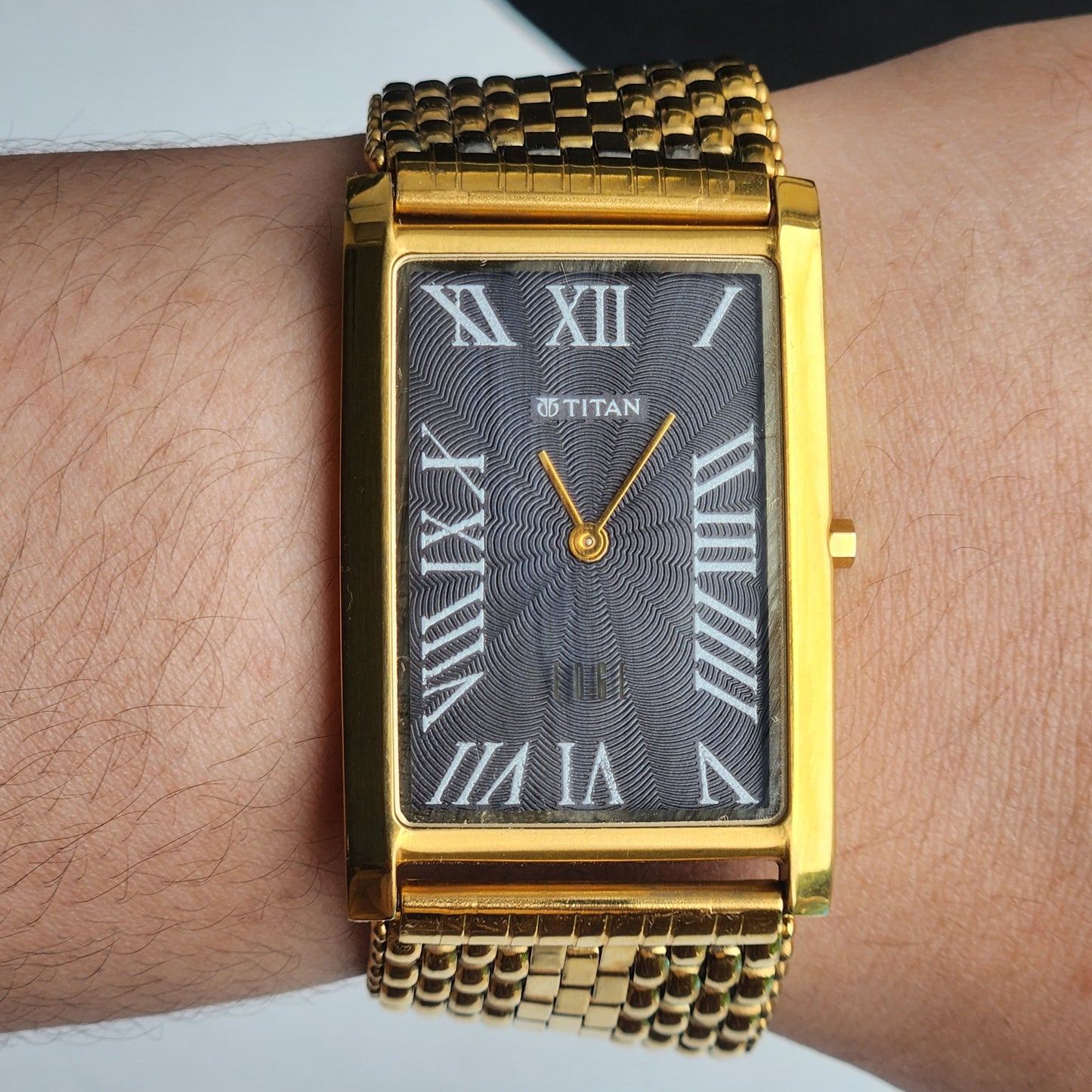Original TITAN EDGE 1514YAA Rectangular Black Face 28MM Case Men's Watch H68
