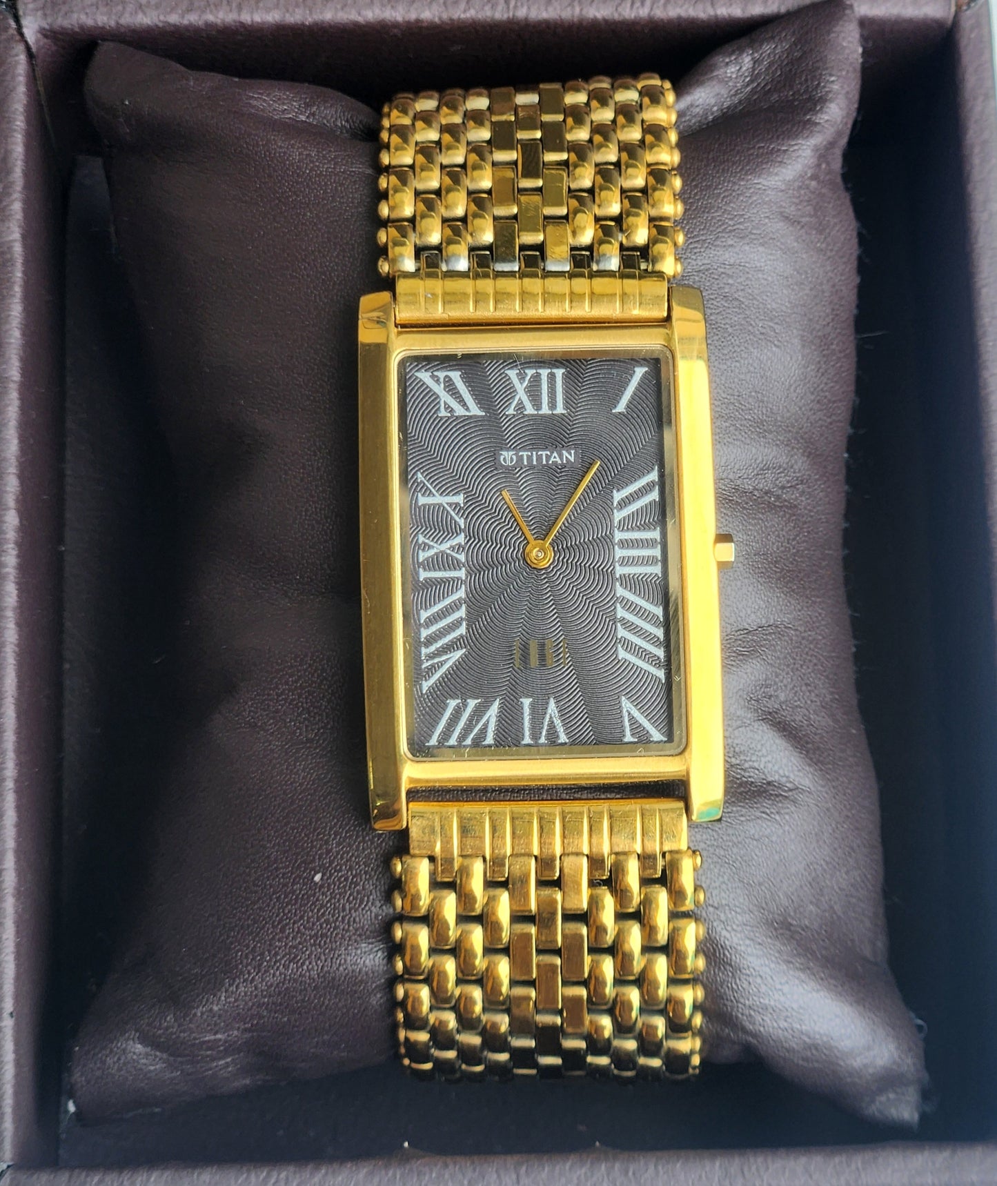 Original TITAN EDGE 1514YAA Rectangular Black Face 28MM Case Men's Watch H68