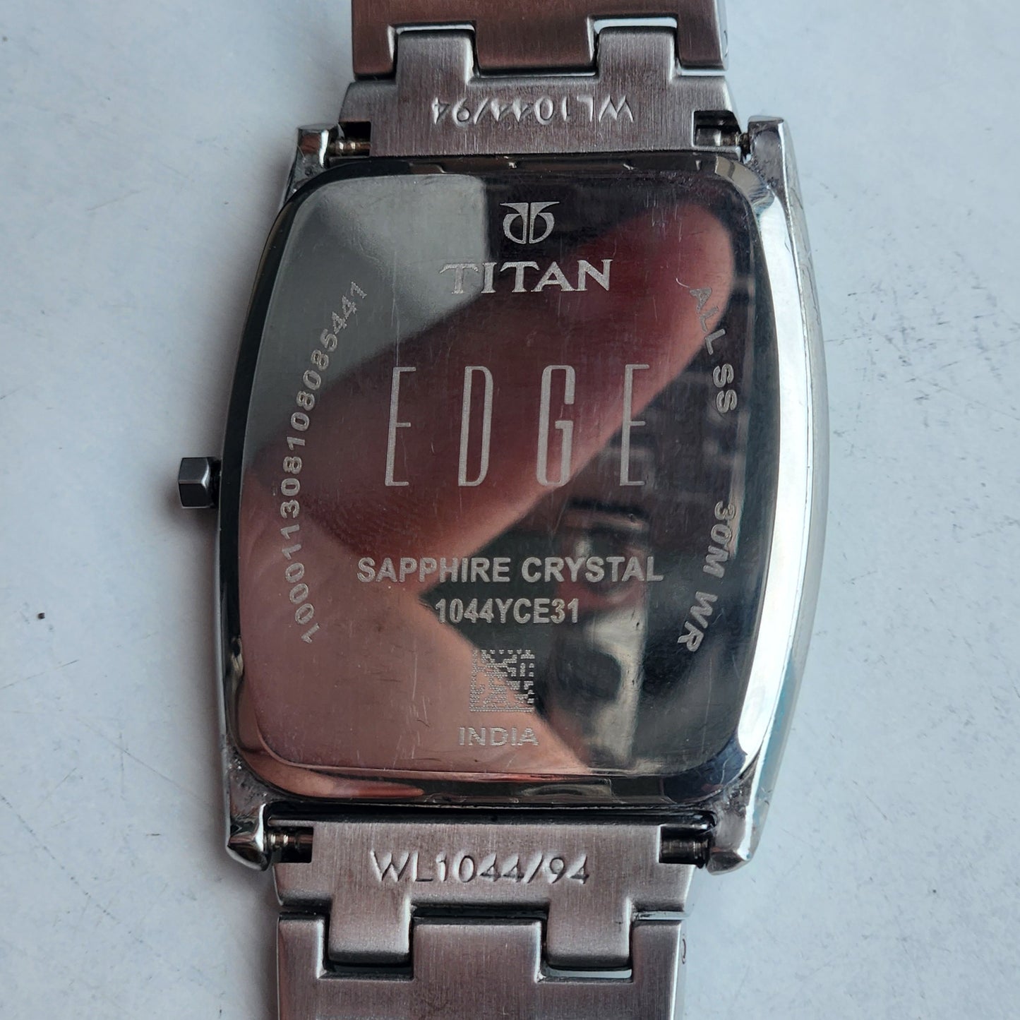 Original TITAN EDGE 1044YCE31 Barrel Black Face 29MM Case Men's Watch H70
