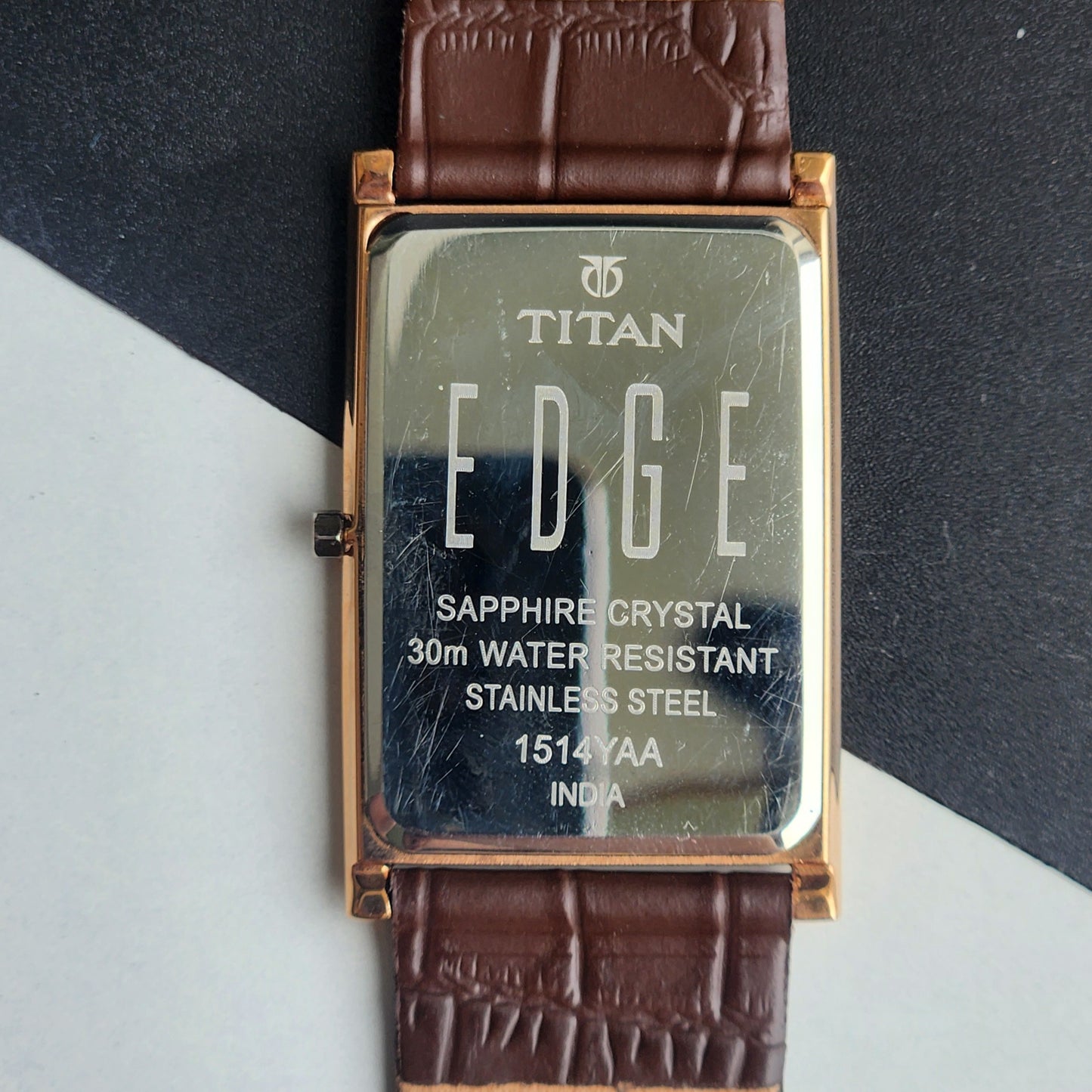 Original TITAN EDGE 151YAA Rectangular Peach Face 28MM Case Men's Watch H72