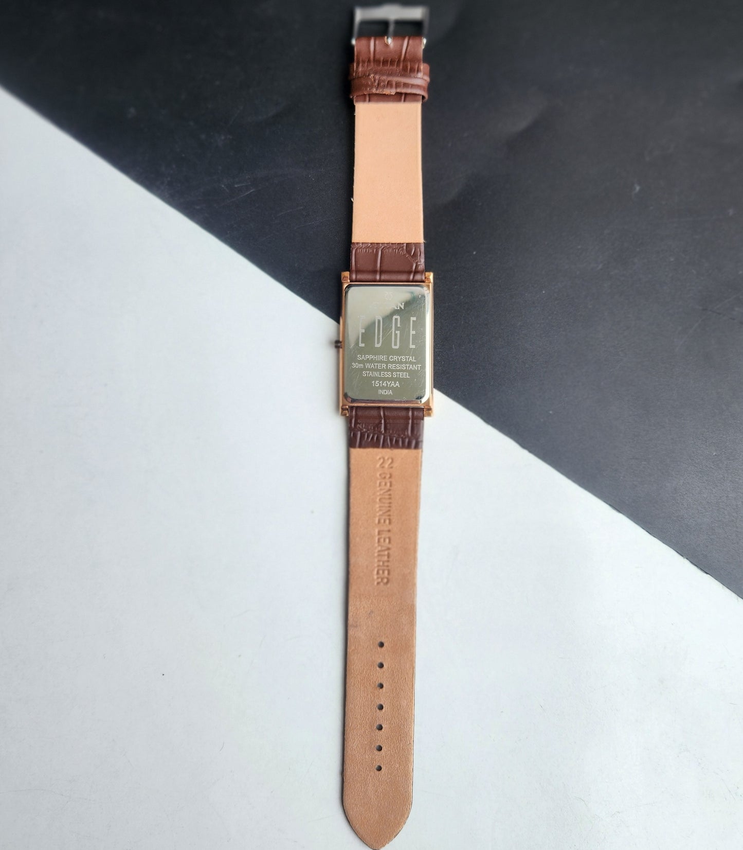 Original TITAN EDGE 151YAA Rectangular Peach Face 28MM Case Men's Watch H72