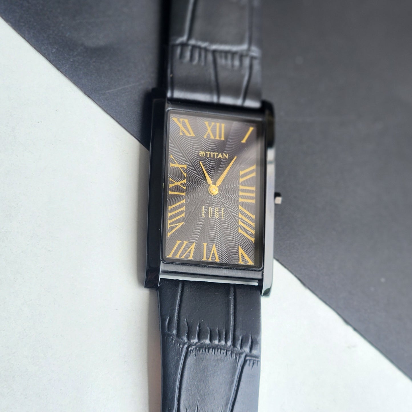 Original TITAN EDGE 151AYAA Rectangular Black Face 28MM Case Men's Watch H73