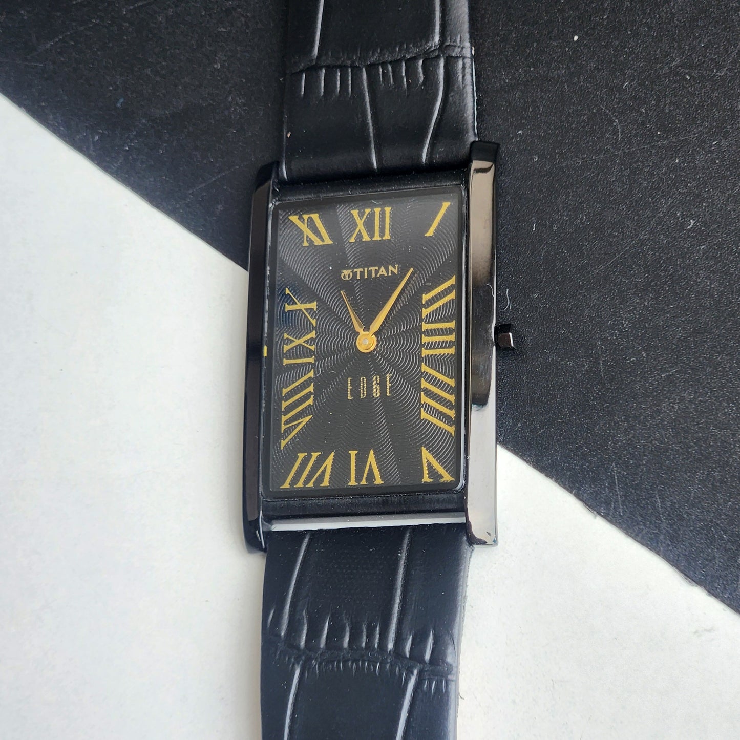 Original TITAN EDGE 151AYAA Rectangular Black Face 28MM Case Men's Watch H73