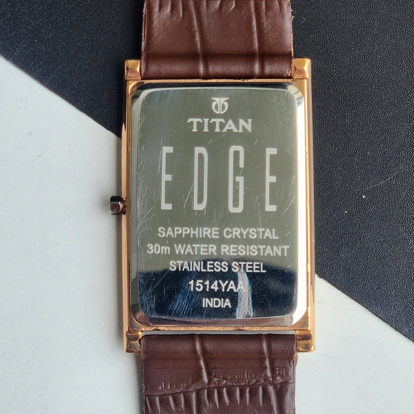 Original TITAN EDGE 151AYAA Rectangular Golden Face 28MM Case Men's Watch H74