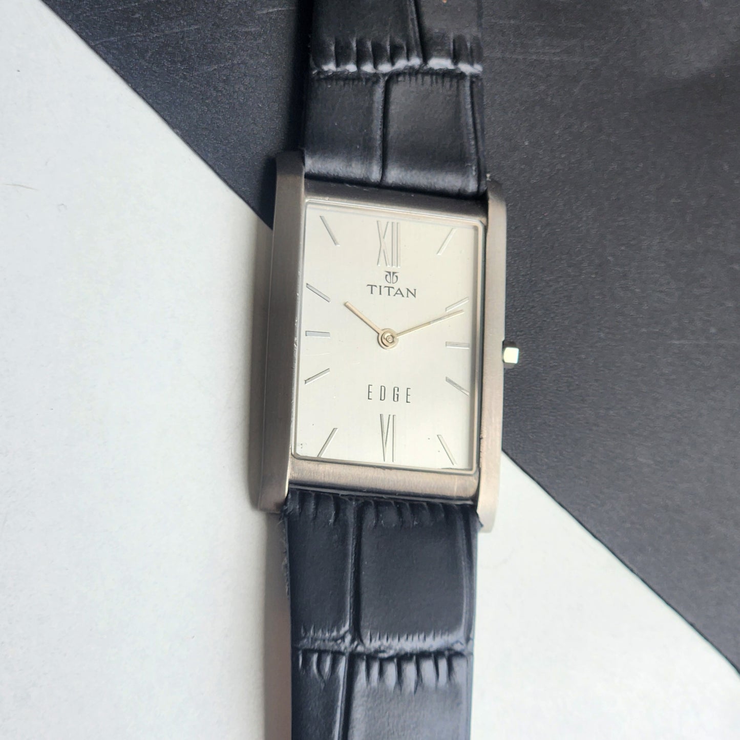 Original TITAN EDGE 1043YAB Rectangular White Face 25MM Case Men's Watch H75