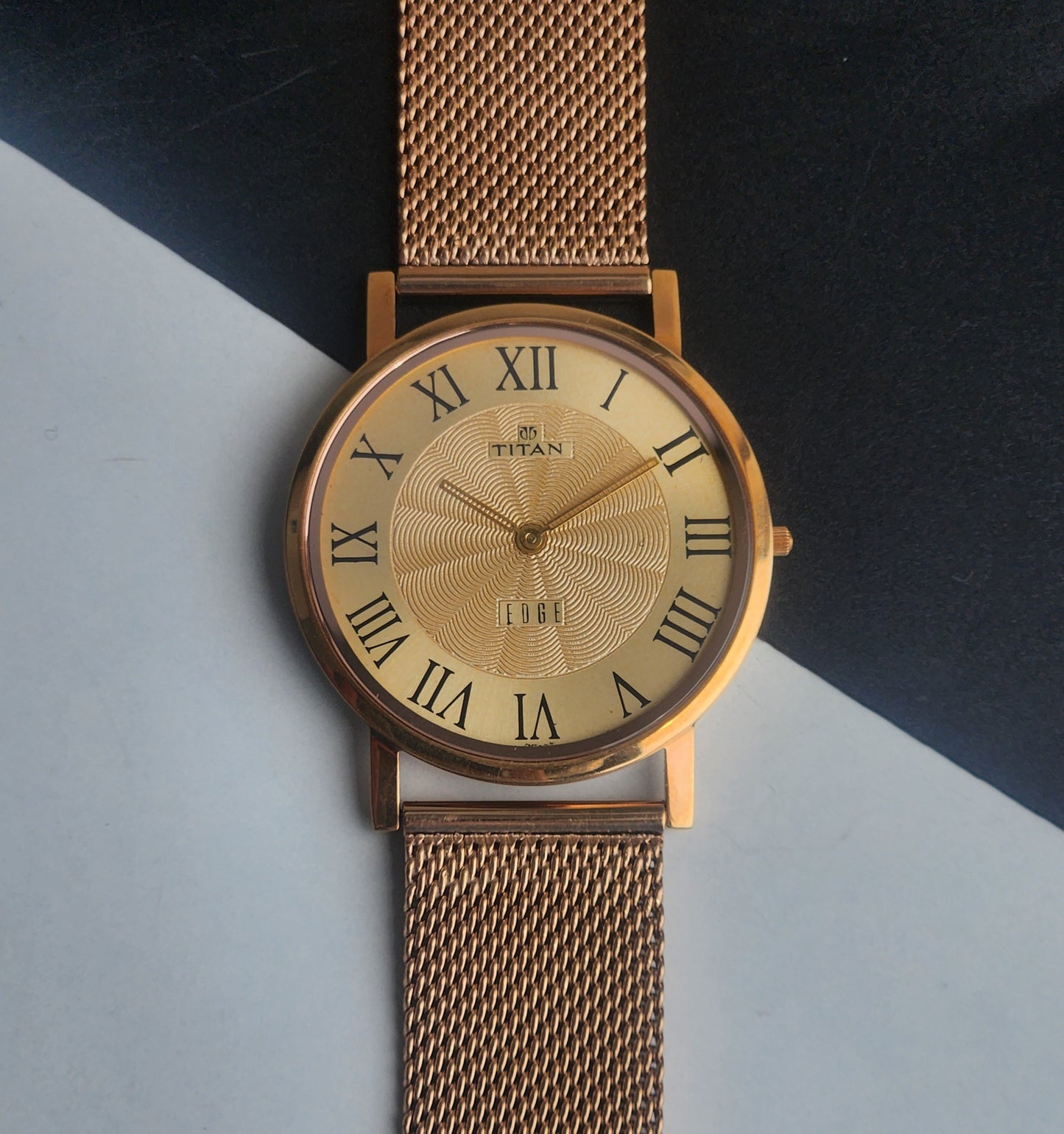Original TITAN EDGE 1595WAA34 Round Golden Face 38MM Case Men's Watch H76