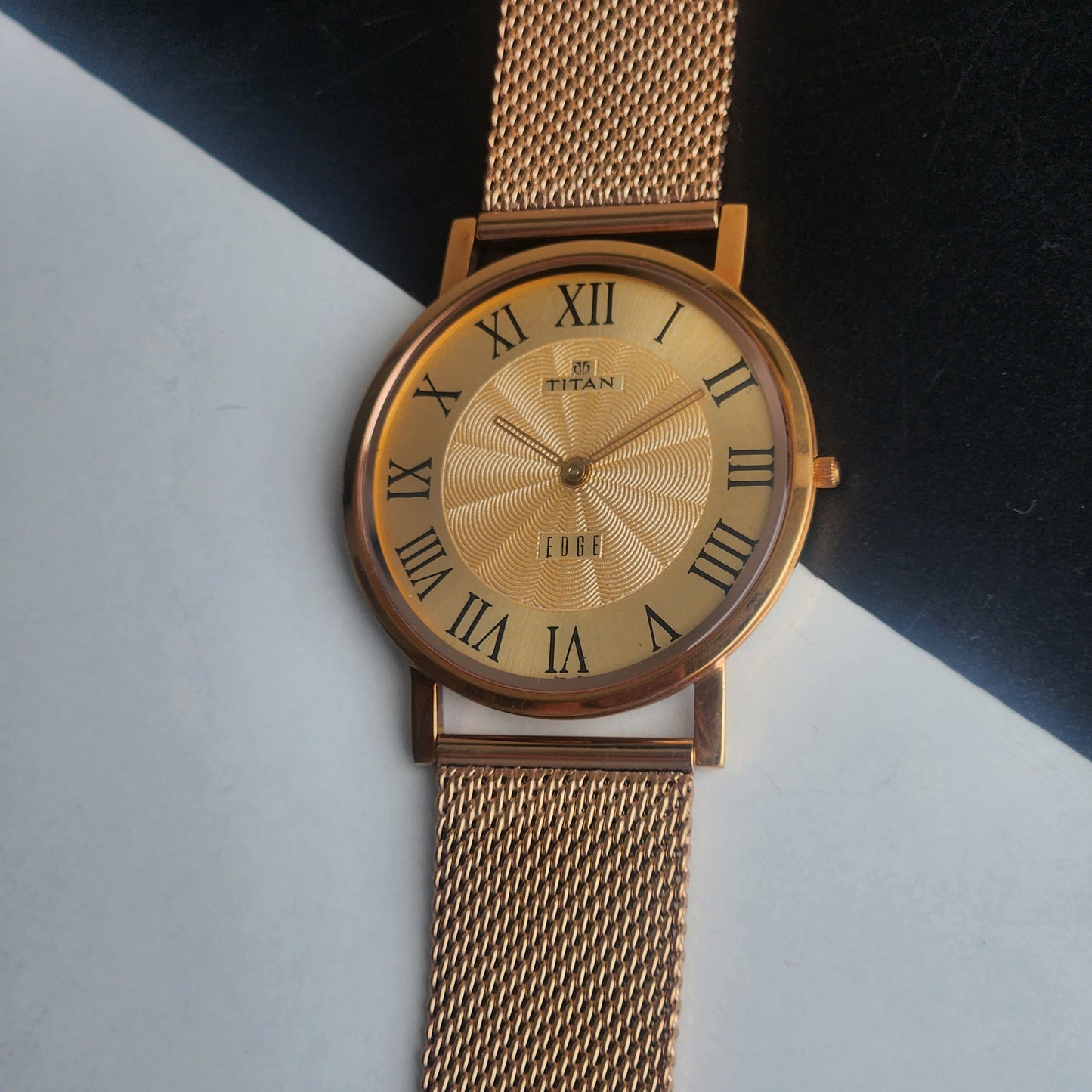 Original TITAN EDGE 1595WAA34 Round Golden Face 38MM Case Men's Watch H76