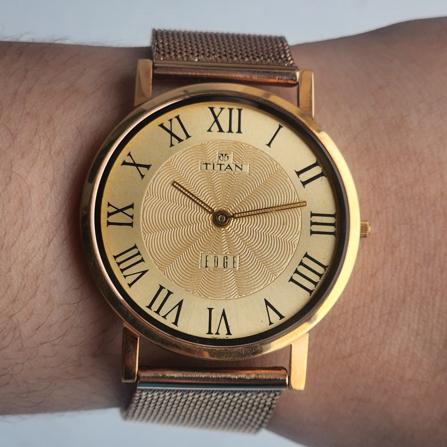 Original TITAN EDGE 1595WAA34 Round Golden Face 38MM Case Men's Watch H76
