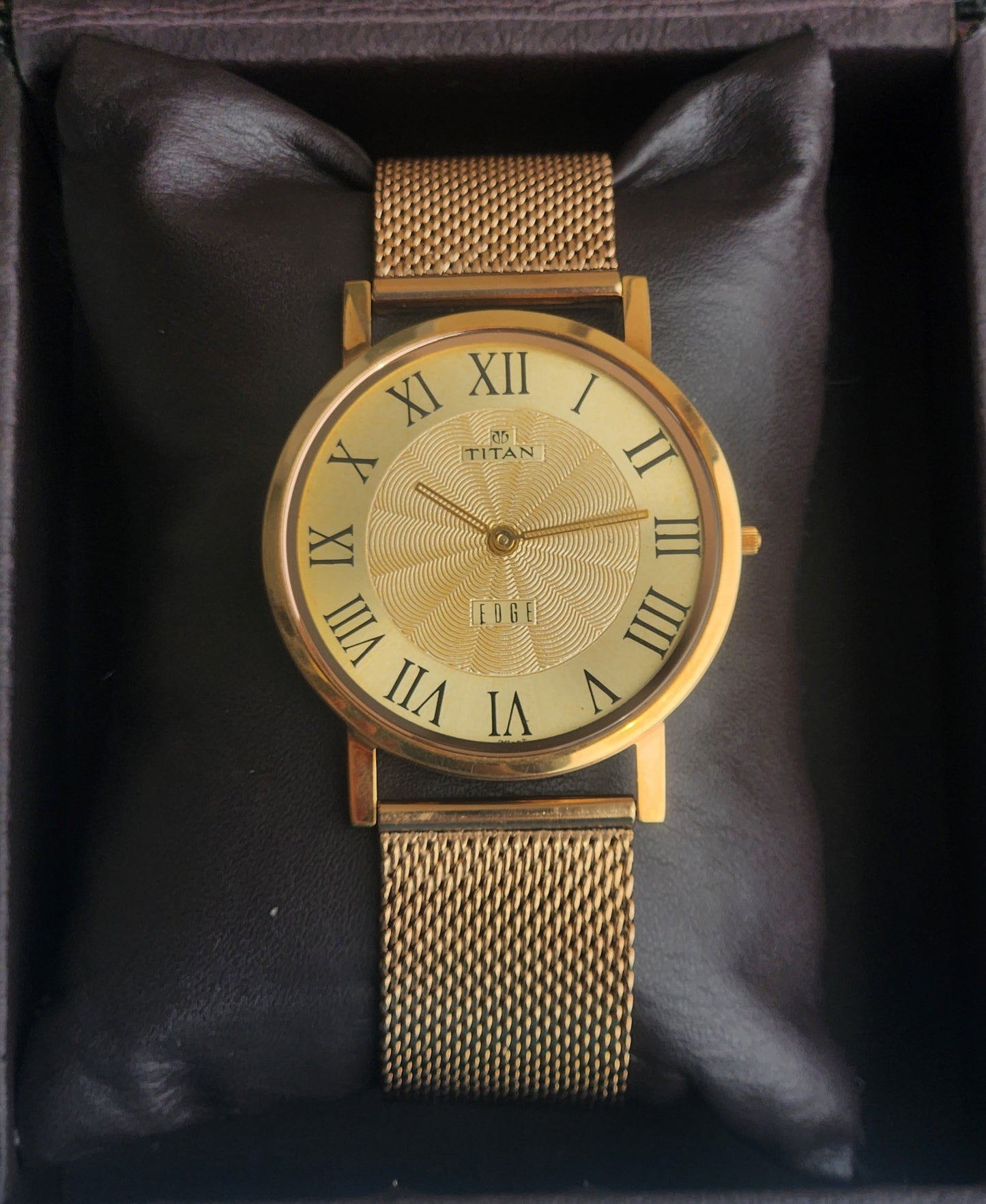 Original TITAN EDGE 1595WAA34 Round Golden Face 38MM Case Men's Watch H76