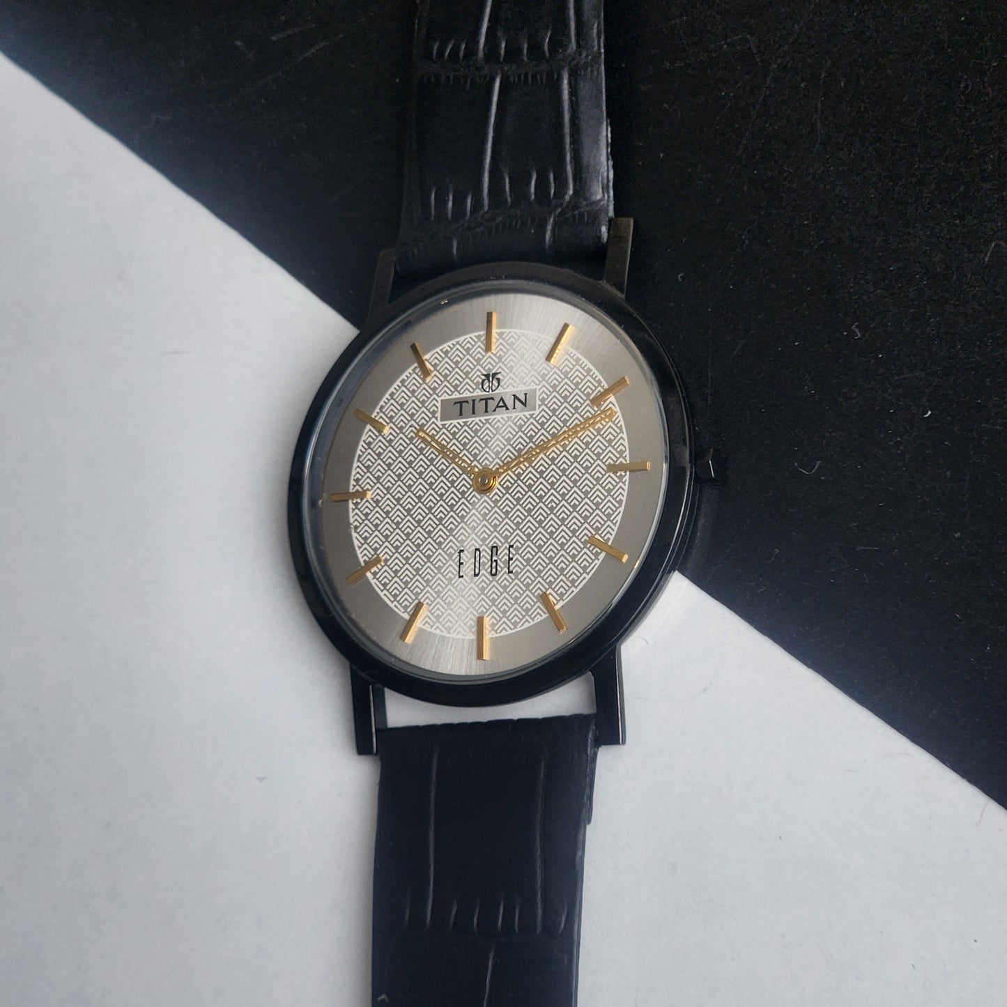 Original TITAN EDGE 1595WAA34 Round White Face 38MM Case Men's Watch H78