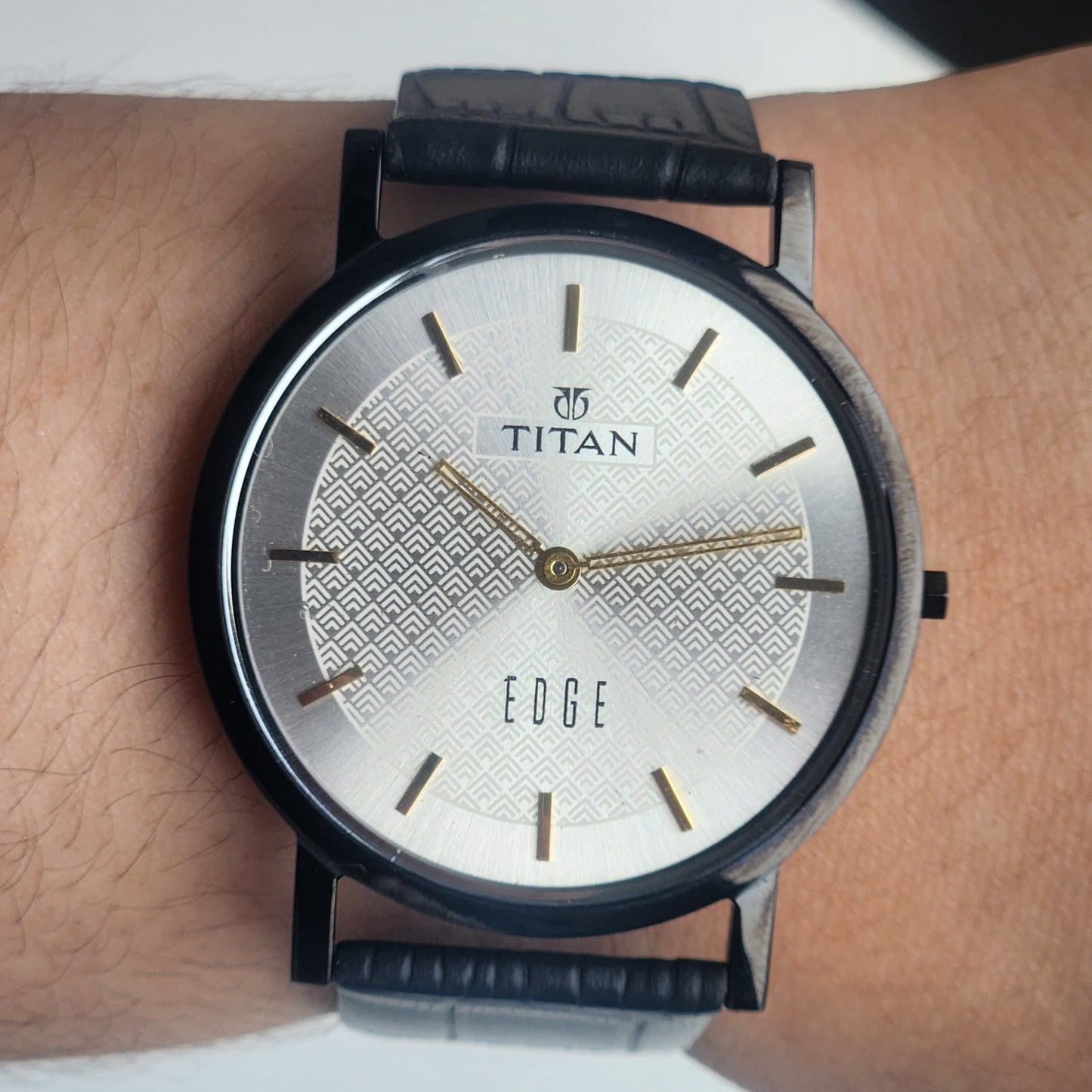 Original TITAN EDGE 1595WAA34 Round White Face 38MM Case Men's Watch H78