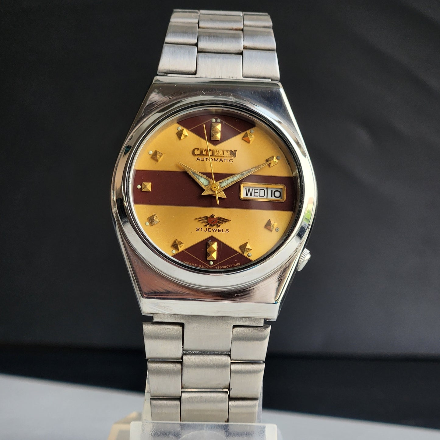 Vintage 1981 Original Citizen Automatic 8200 Golden Face 21 Jewels Day-Date Japanese Men's Wrist Watch EA01
