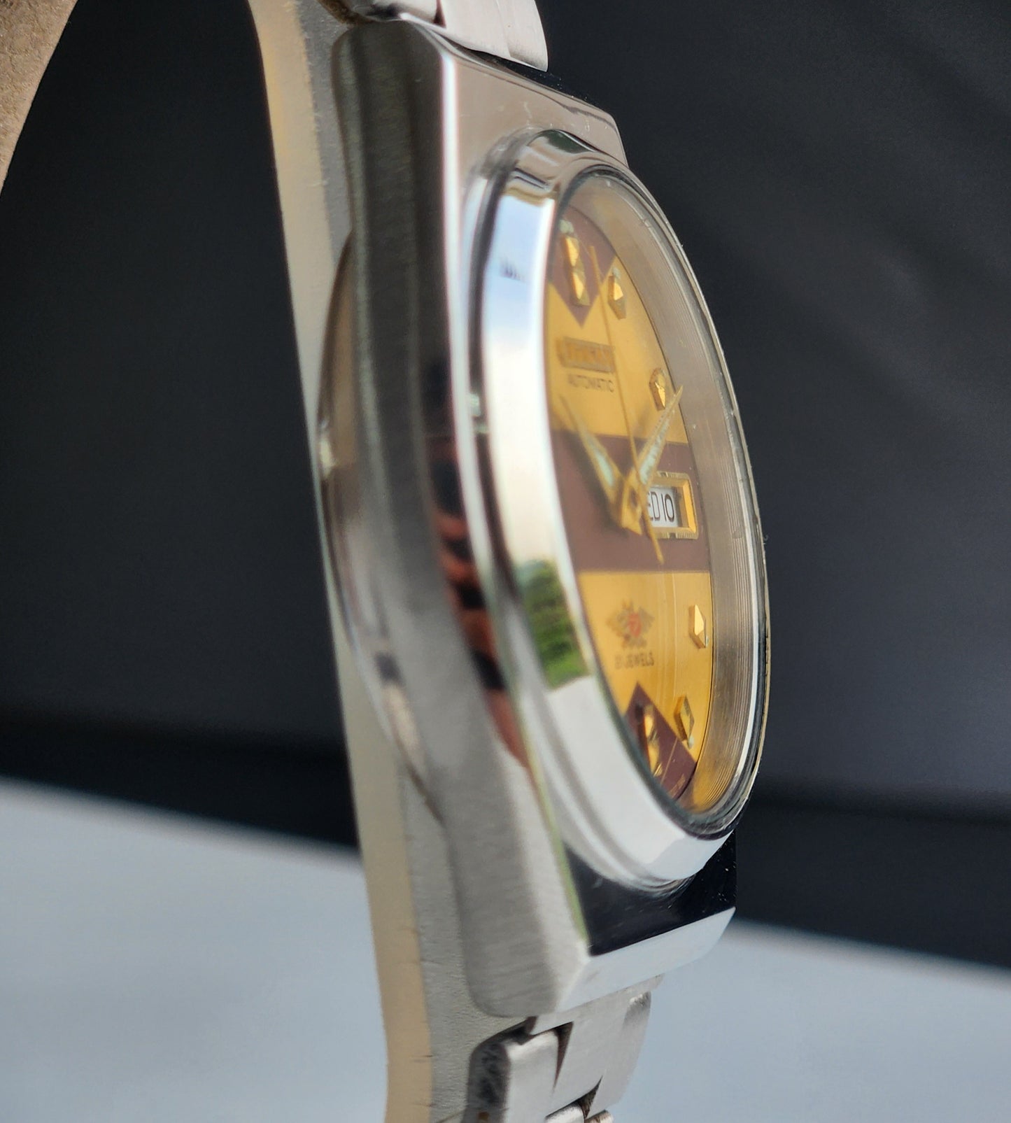 Vintage 1981 Original Citizen Automatic 8200 Golden Face 21 Jewels Day-Date Japanese Men's Wrist Watch EA01