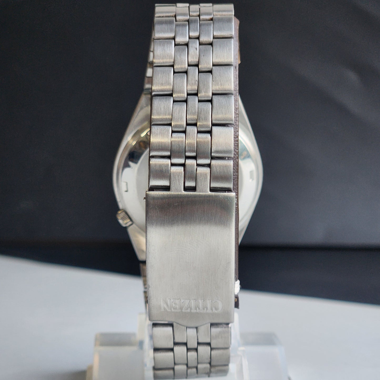 Vintage 1977 Original Citizen Automatic 8200 Off White Face 21 Jewels Day-Date Japanese Men's Wrist Watch EA04