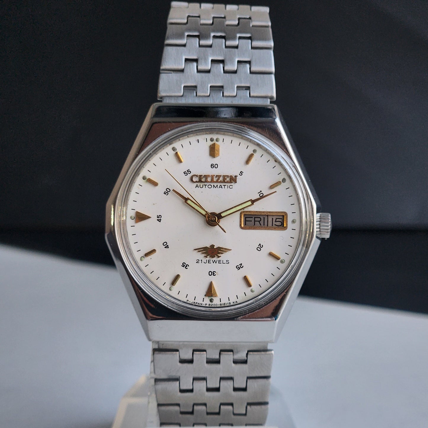 Vintage 1983 Original Citizen Automatic 8200 White Face 21 Jewels Day-Date Japanese Men's Wrist Watch EA05