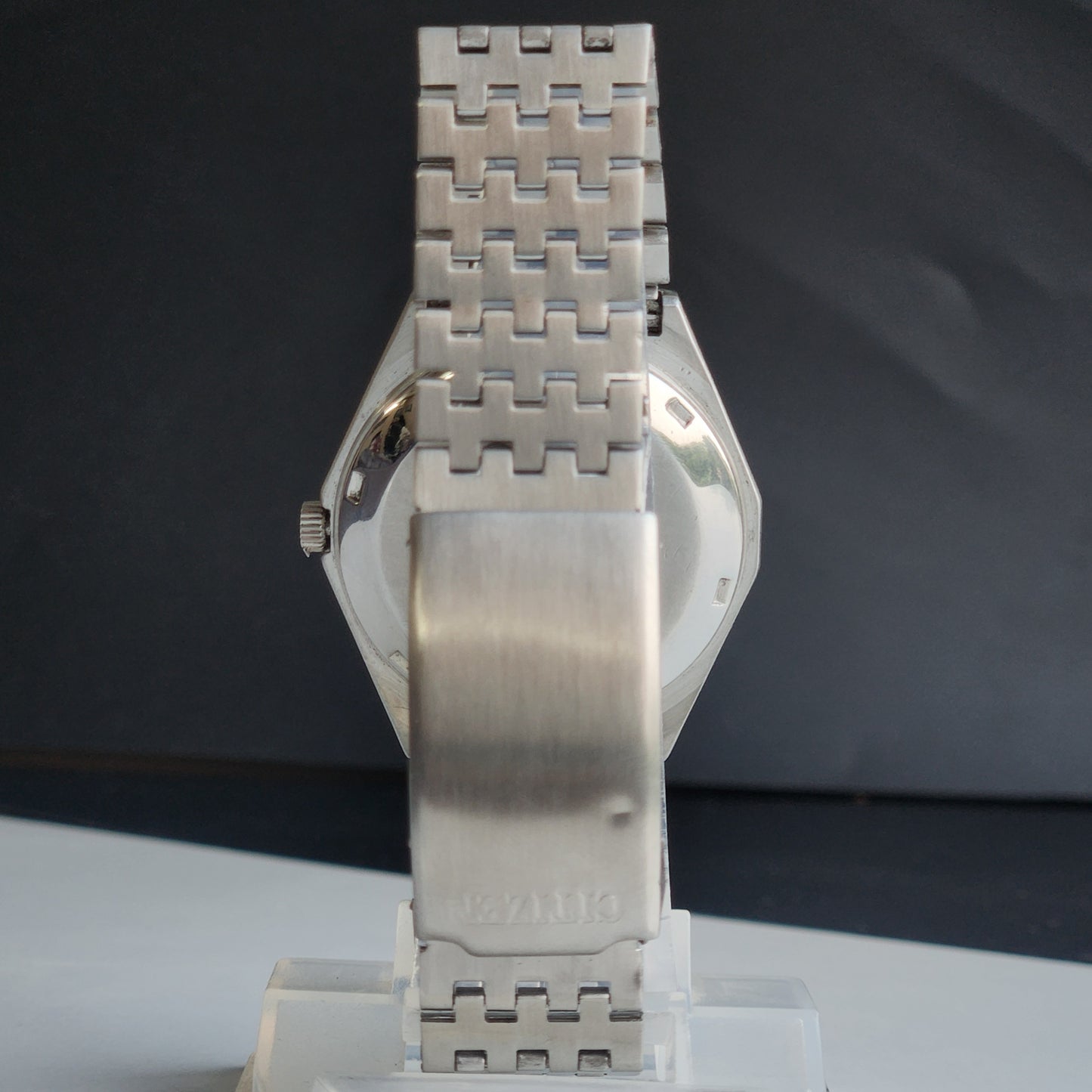 Vintage 1983 Original Citizen Automatic 8200 White Face 21 Jewels Day-Date Japanese Men's Wrist Watch EA05