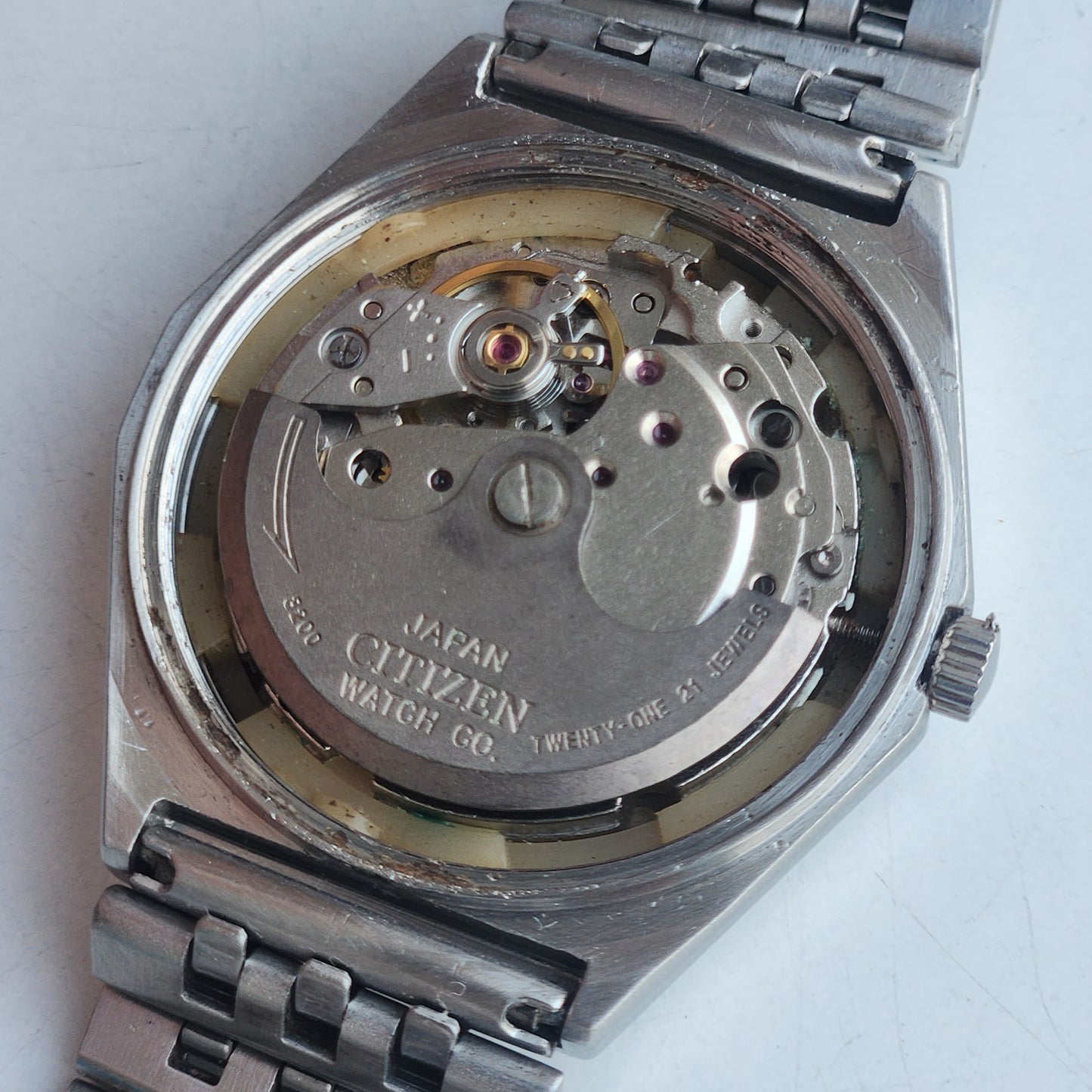 Vintage 1983 Original Citizen Automatic 8200 White Face 21 Jewels Day-Date Japanese Men's Wrist Watch EA05