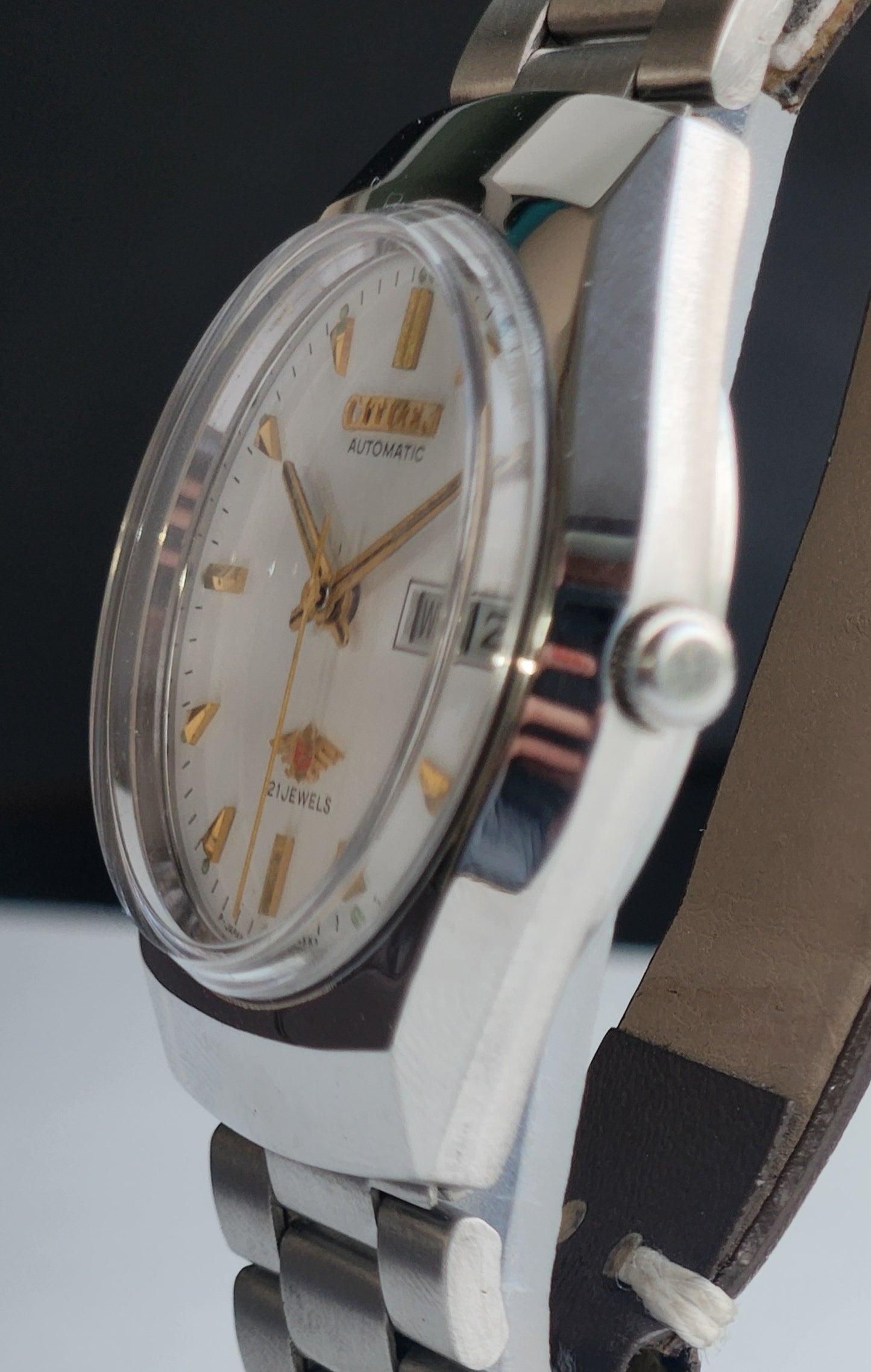 Vintage 1974 Original Citizen Automatic 8200 White Face 21 Jewels Day-Date Japanese Men's Wrist Watch EA06