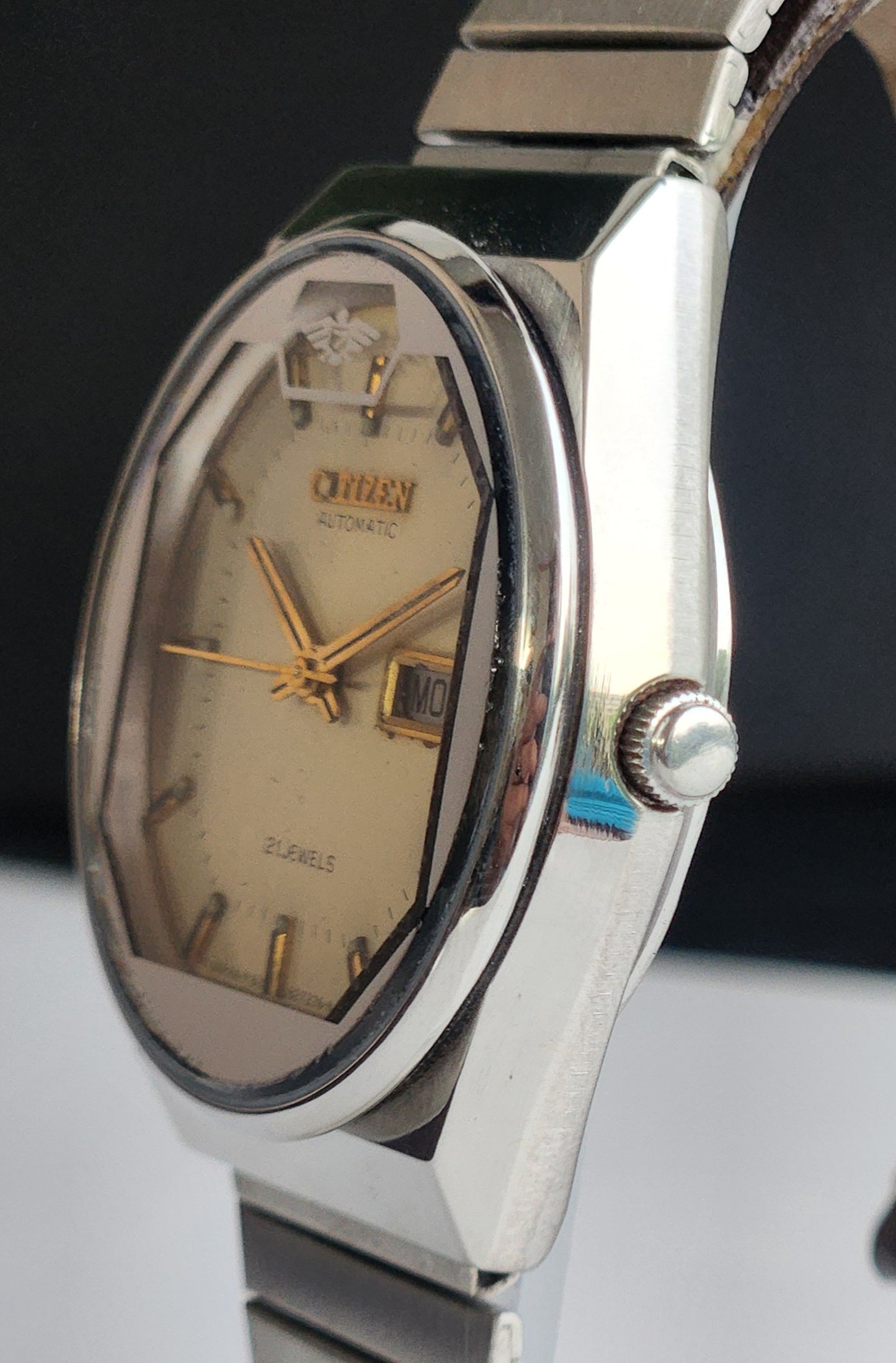 Vintage 1979 Original Citizen Automatic 8200 Cream Face 21 Jewels Day-Date Japanese Men's Wrist Watch EA11