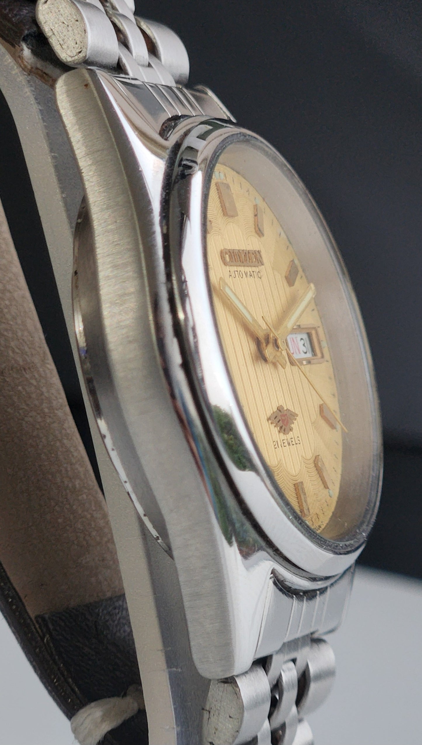Vintage 1978 Original Citizen Automatic 8200 Golden Face 21 Jewels Day-Date Japanese Men's Wrist Watch EA12