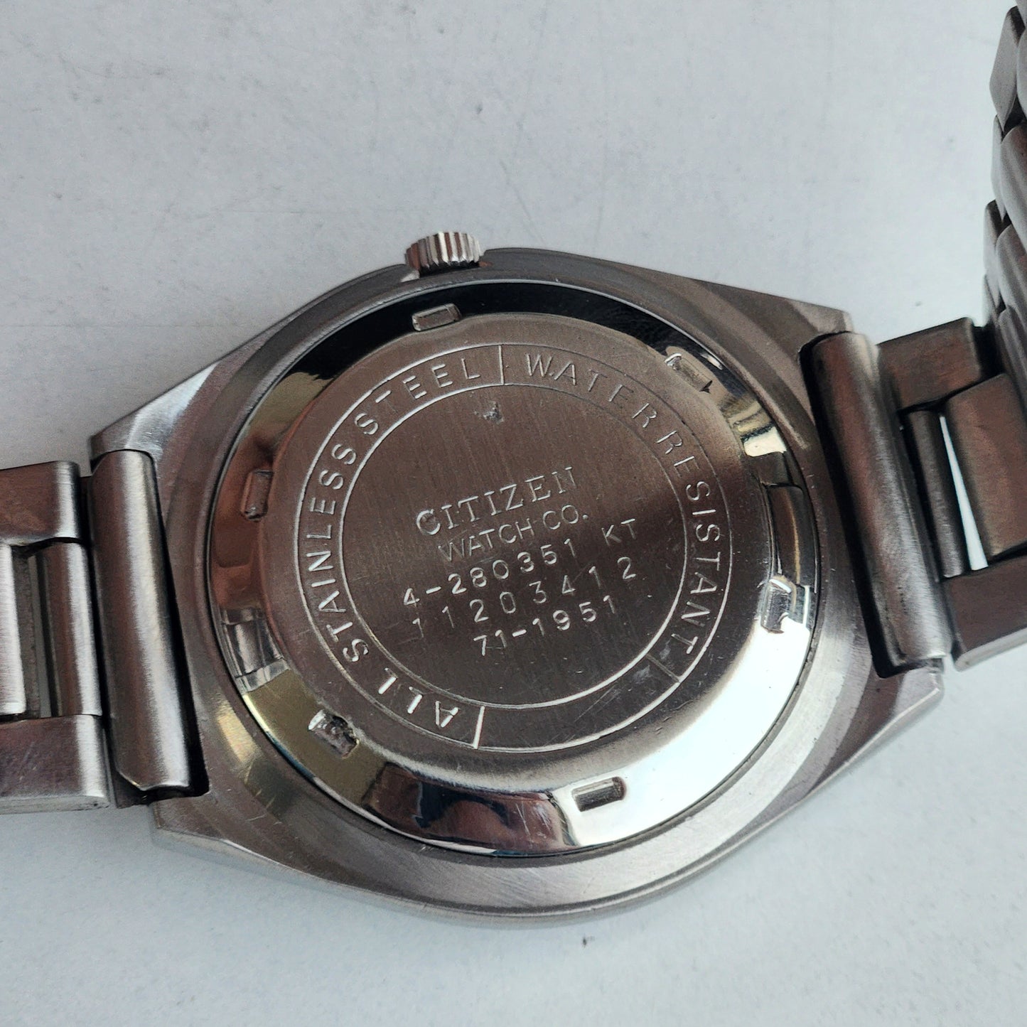 Vintage 1981 Original Citizen Automatic 8200 Brown Face 21 Jewels Day-Date Japanese Men's Wrist Watch EA13